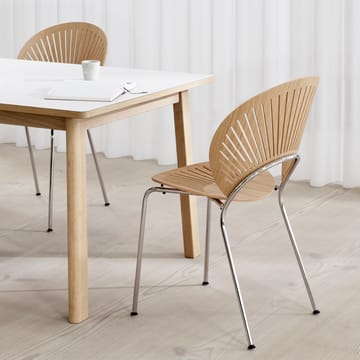 Trinidad 3398 tuoli - Musta petsattu saarni - jalka musta - Fredericia Furniture