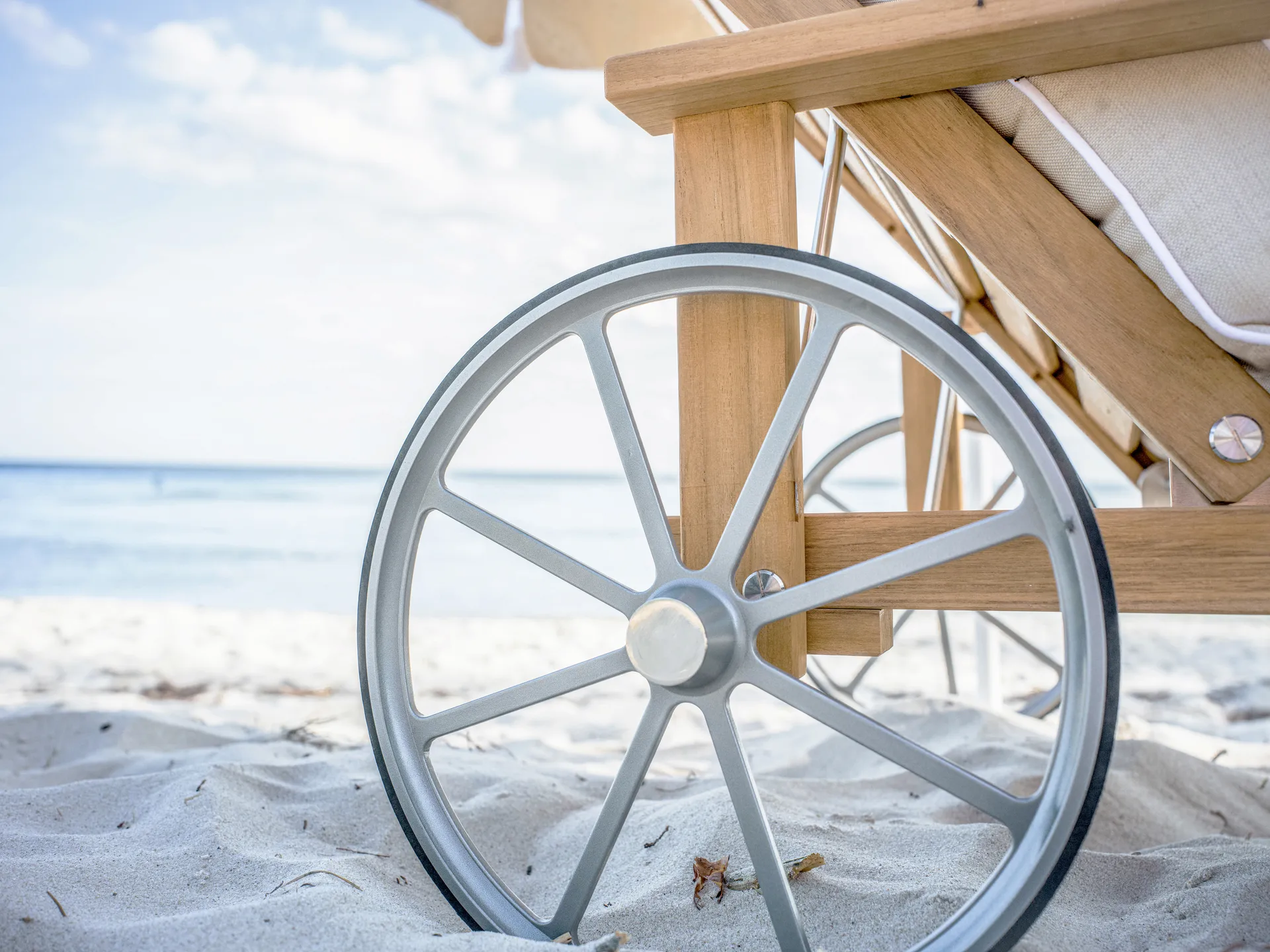 31 makuuvaunu, Tiikki, 78×171 cm Fri Form