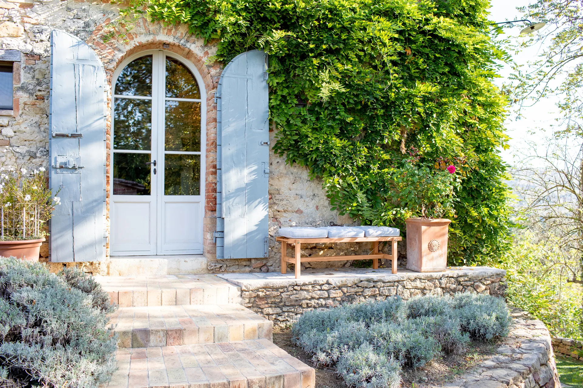 45 penkki, Redwood, 135 cm Fri Form