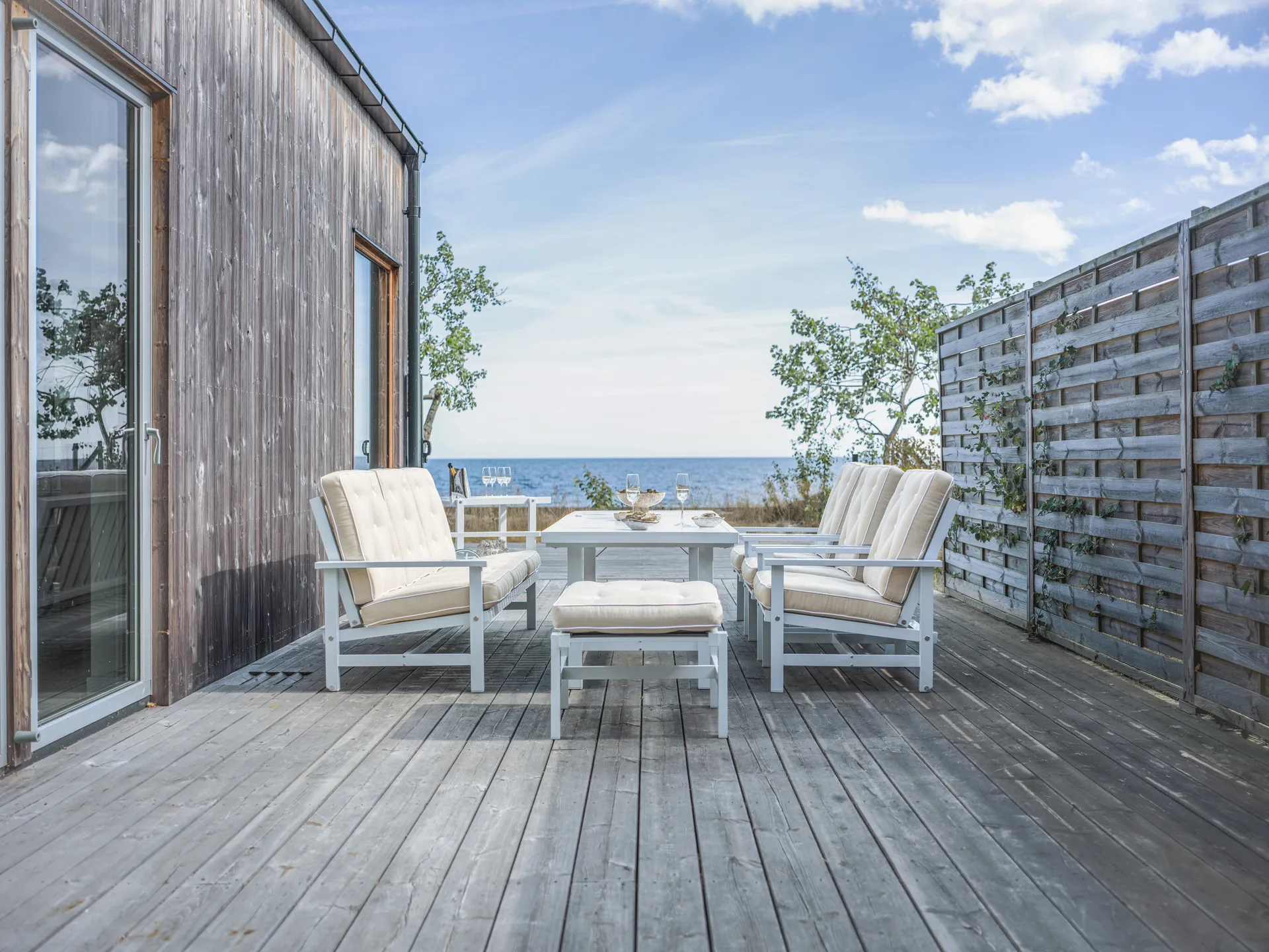 62 pöytä, Valkoinen, 142×80×72 cm Fri Form