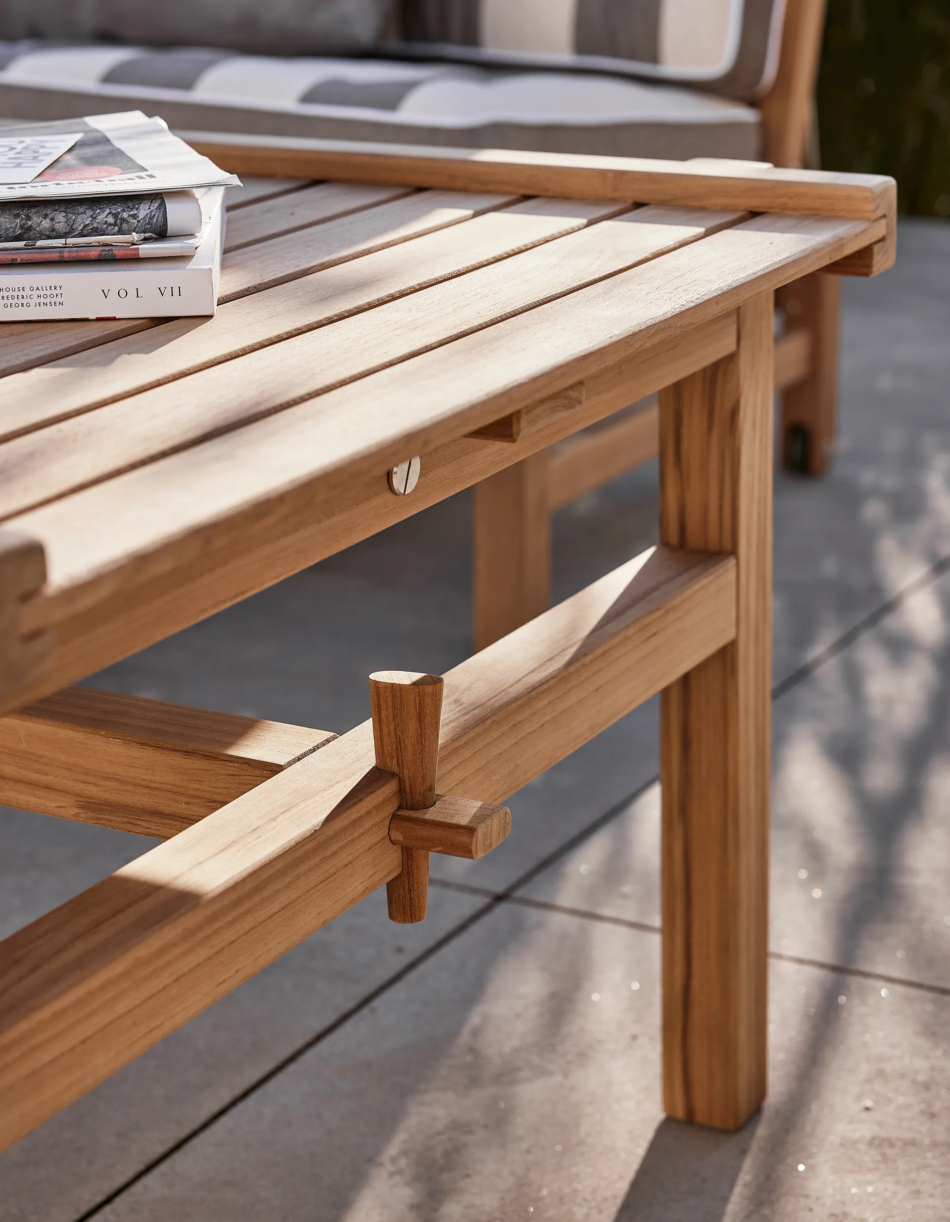 63 pöytä, Tiikki, 150×73×51 cm Fri Form