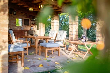 92 jakkara - Redwood - Fri Form