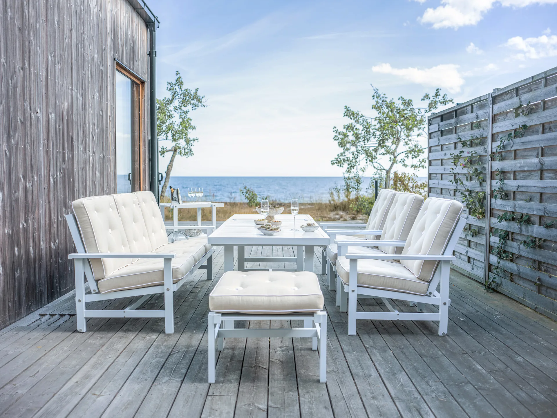 92 jakkara, Valkoinen Fri Form