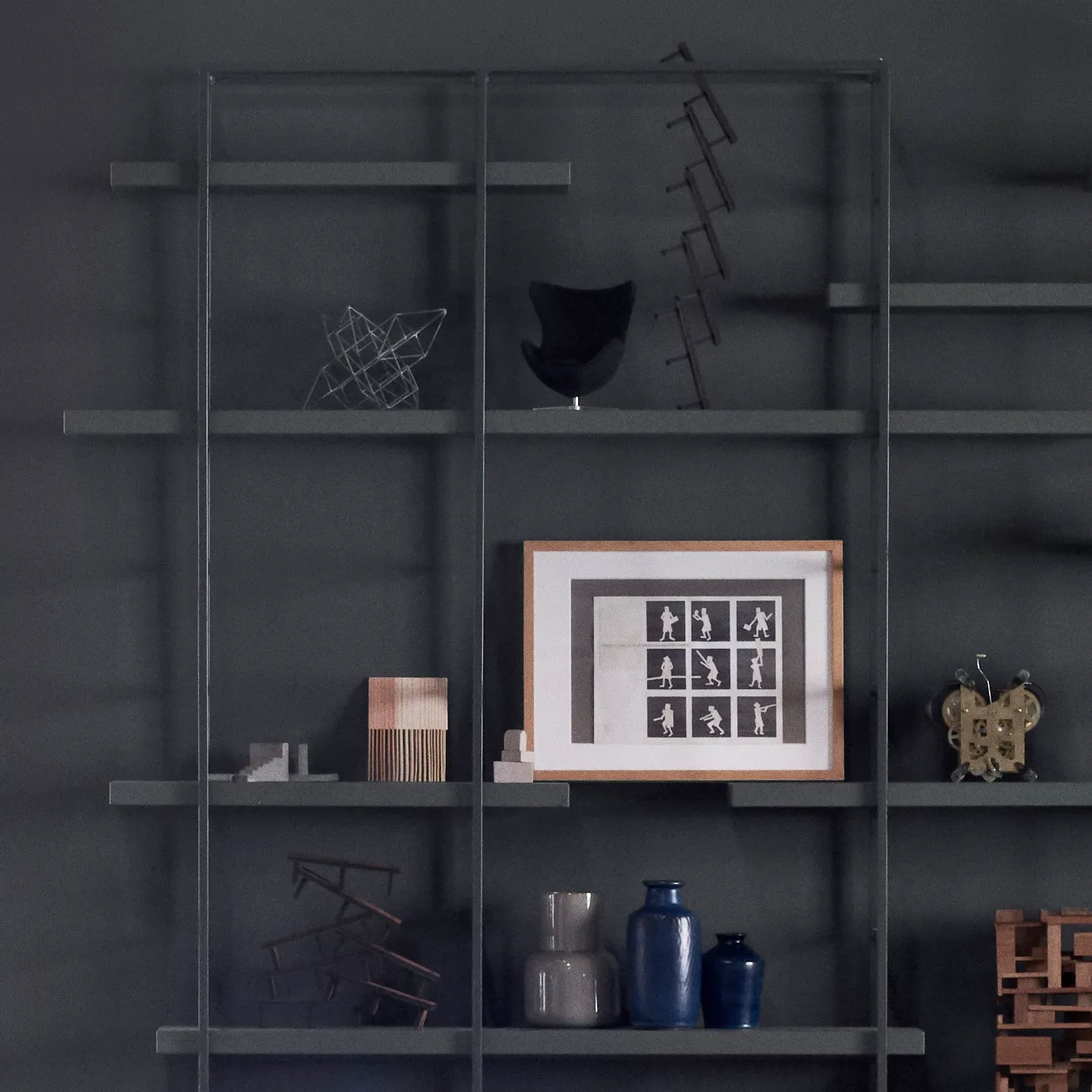 Ägget miniature, Musta Fritz Hansen