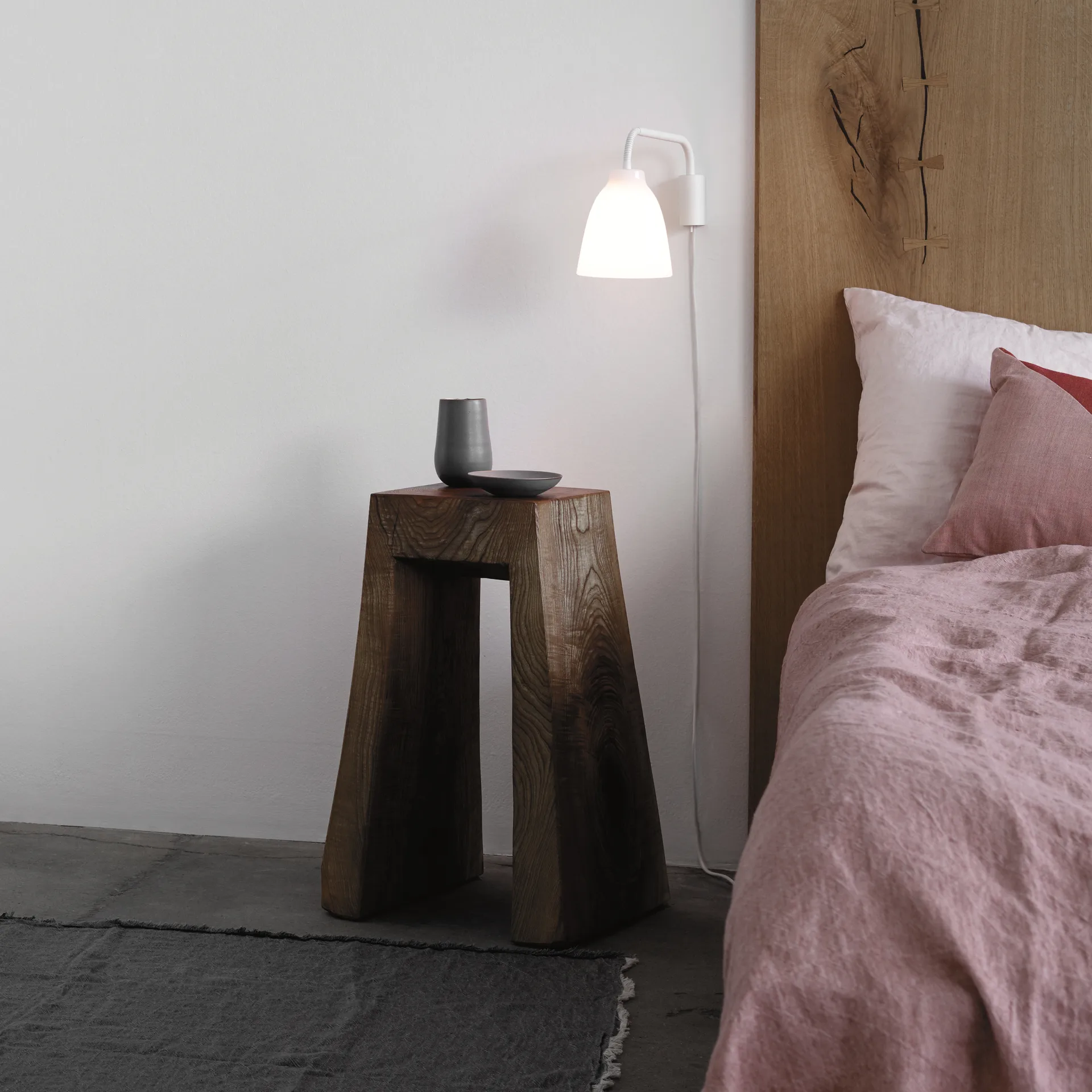 Caravaggio Read -seinävalaisin, Opaali Fritz Hansen