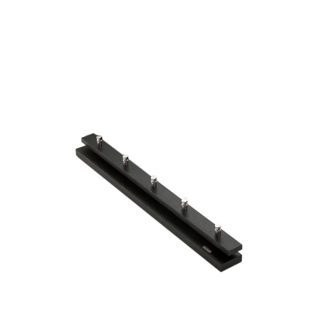 Cutter vaateripustin, Tammi mustaksi petsattu, 5 kpl nuppeja Fritz Hansen