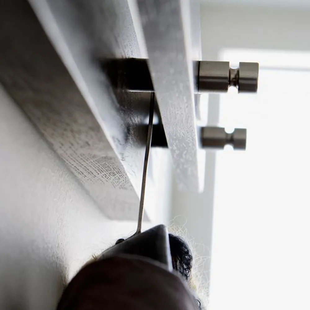 Cutter vaateripustin, Tammi, mustapetsattu, 7 kpl nuppeja Fritz Hansen