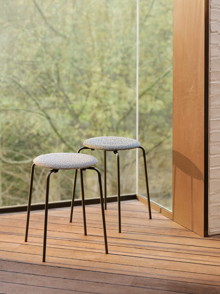 Dot jakkara kangas, White-purple Fritz Hansen