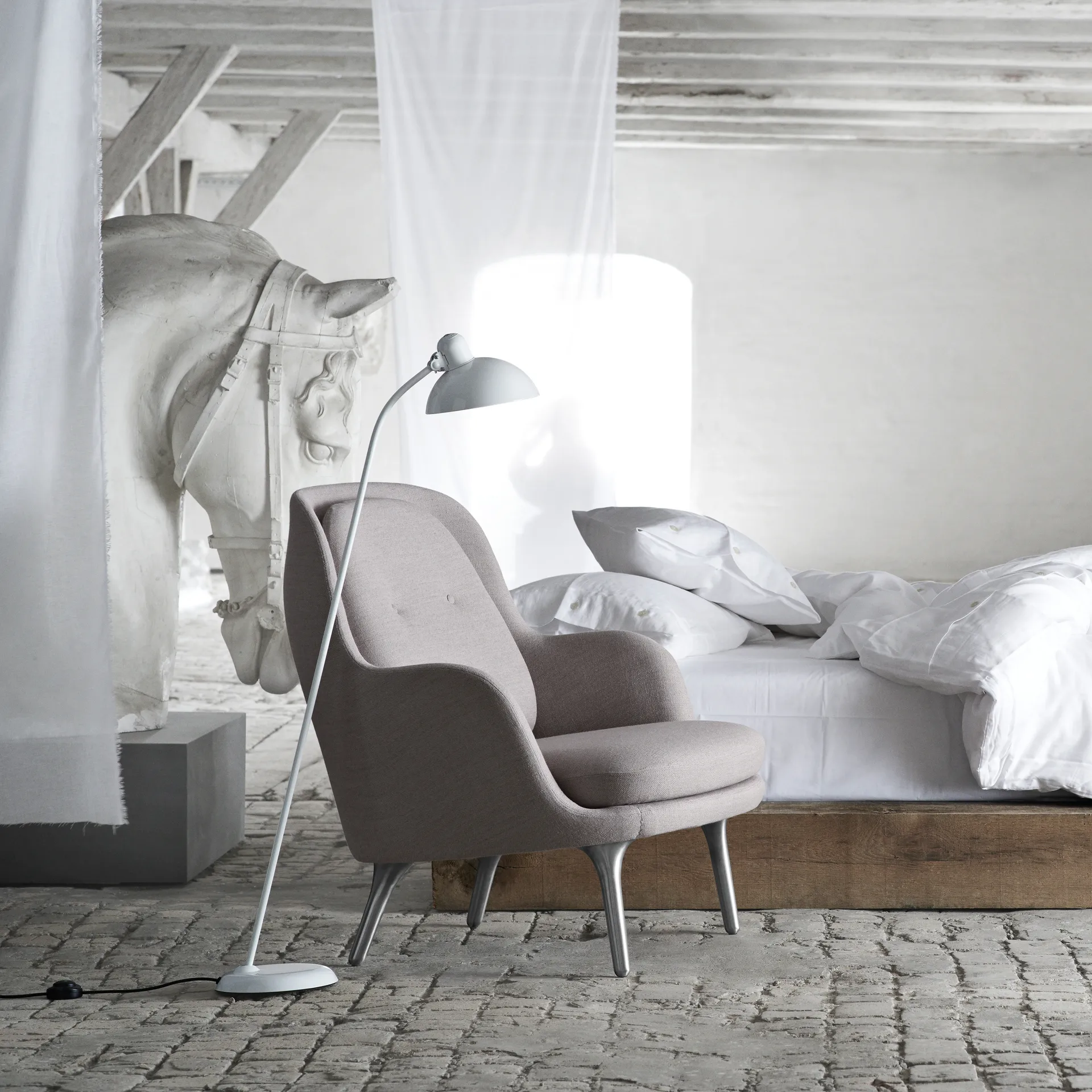 Kaiser Idell 6556-F lattiavalaisin, White Fritz Hansen