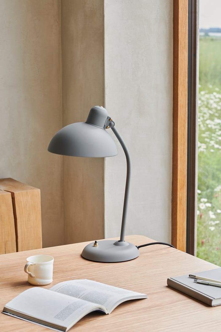 Kaiser Idell 6556-T -pöytävalaisin - Easy Grey - Fritz Hansen