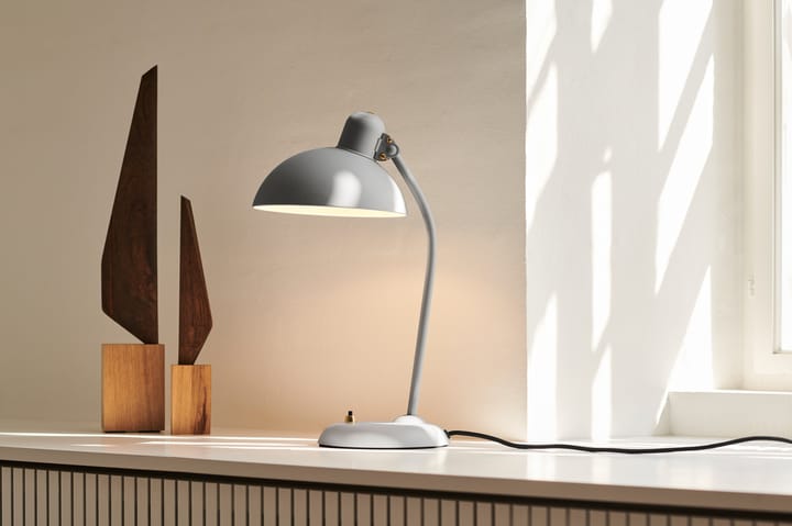 Kaiser Idell 6556-T -pöytävalaisin, Easy Grey Fritz Hansen