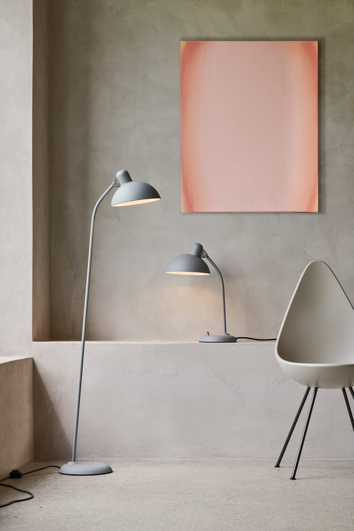 Kaiser Idell 6556-T -pöytävalaisin, Easy Grey Fritz Hansen