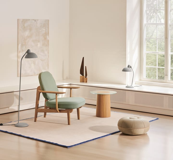 Kaiser Idell 6556-T -pöytävalaisin, Easy Grey Fritz Hansen