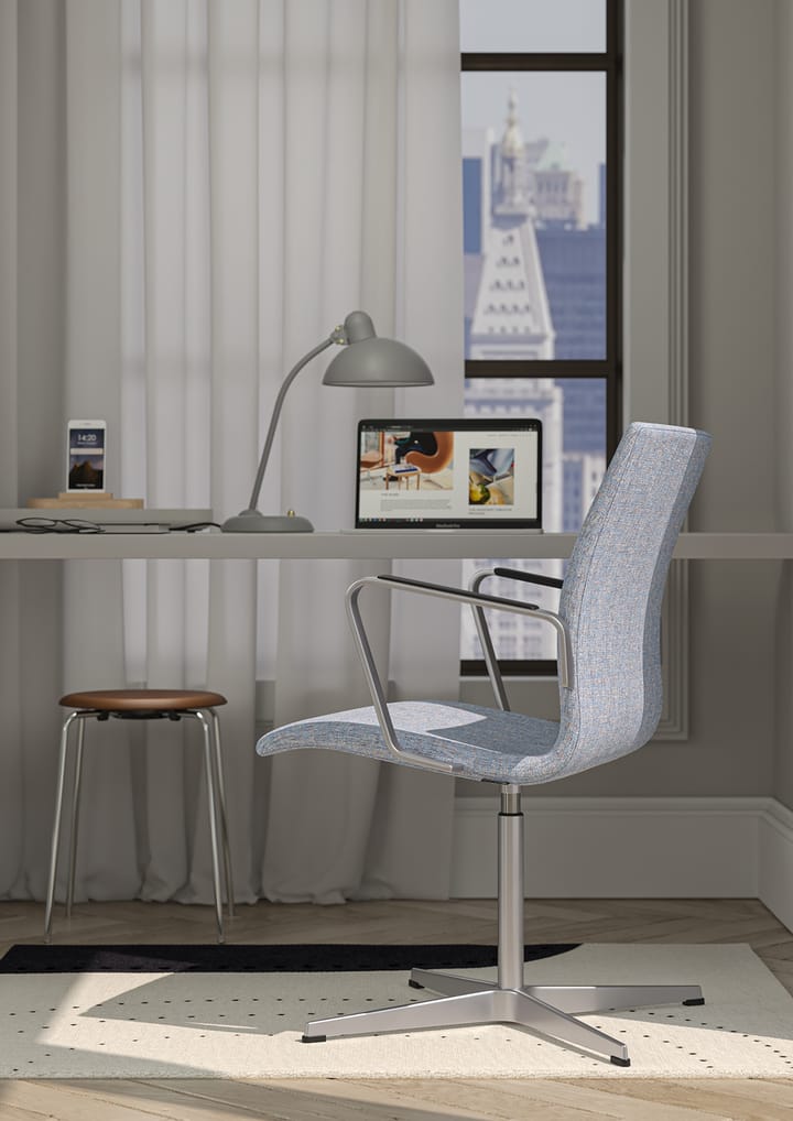 Kaiser Idell 6556-T -pöytävalaisin - Easy Grey - Fritz Hansen