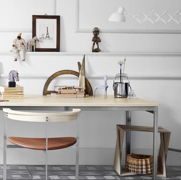 Kaiser Idell 6718-W -seinävalaisin - White - Fritz Hansen
