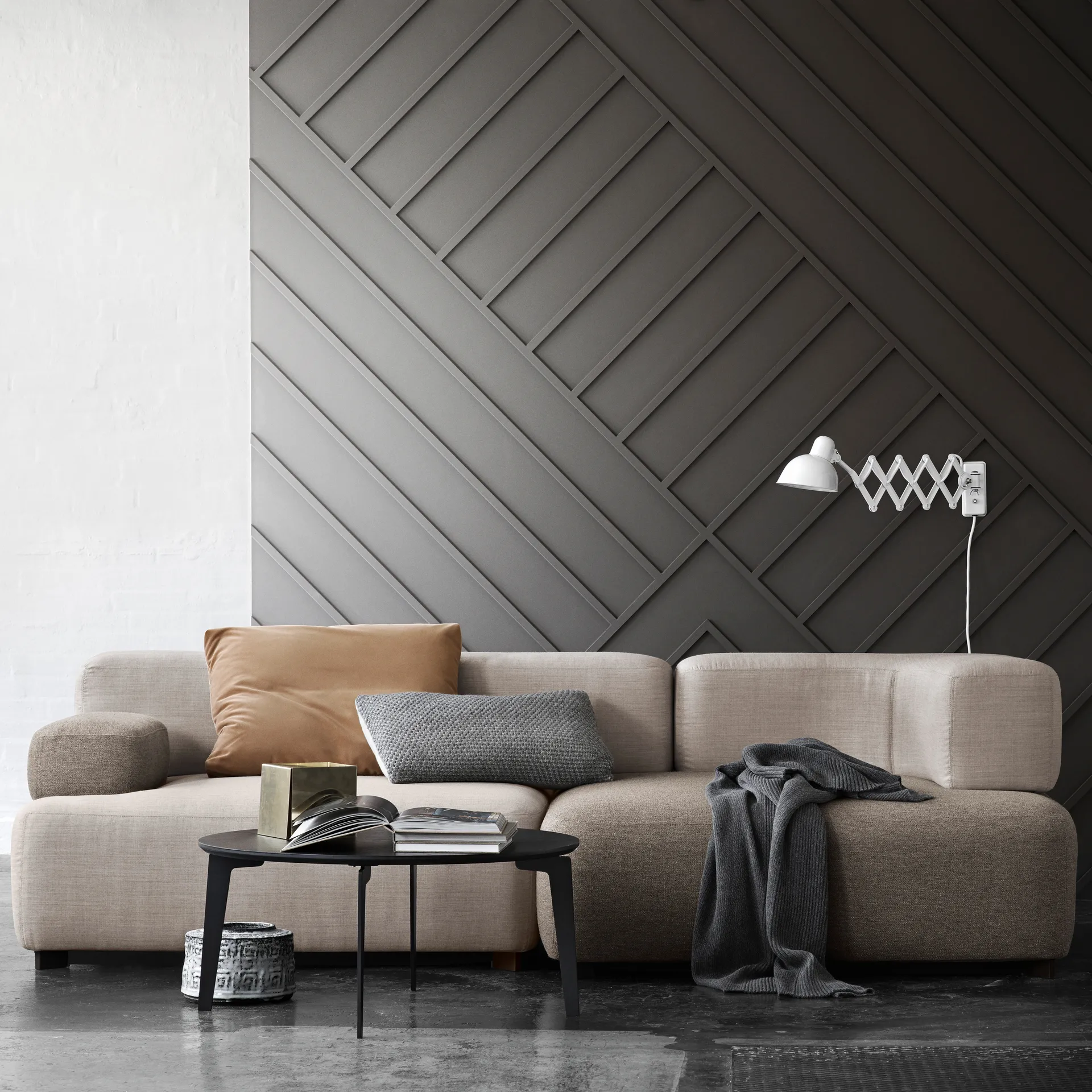 Kaiser Idell 6718-W -seinävalaisin, White Fritz Hansen