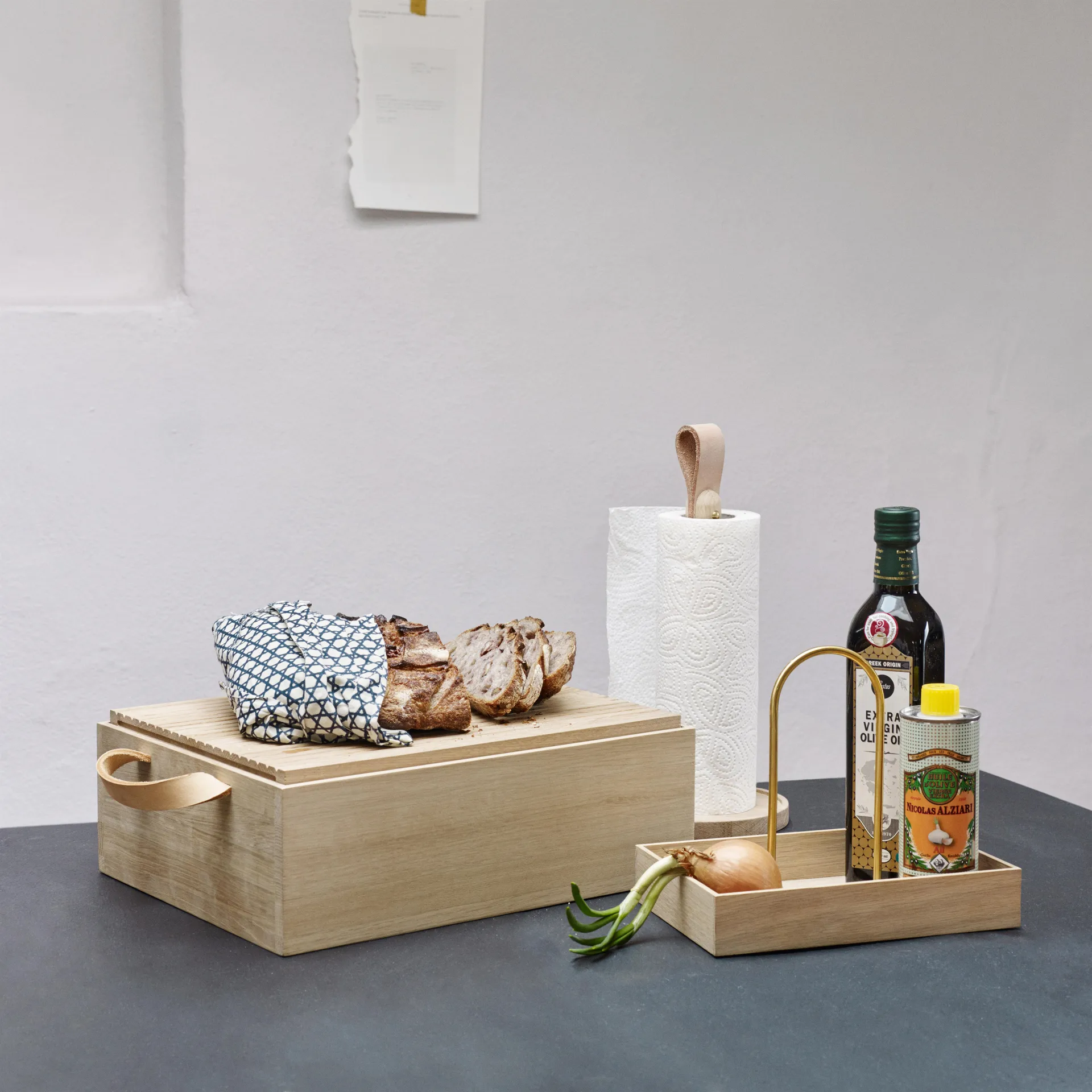 Norr box, tammi Fritz Hansen