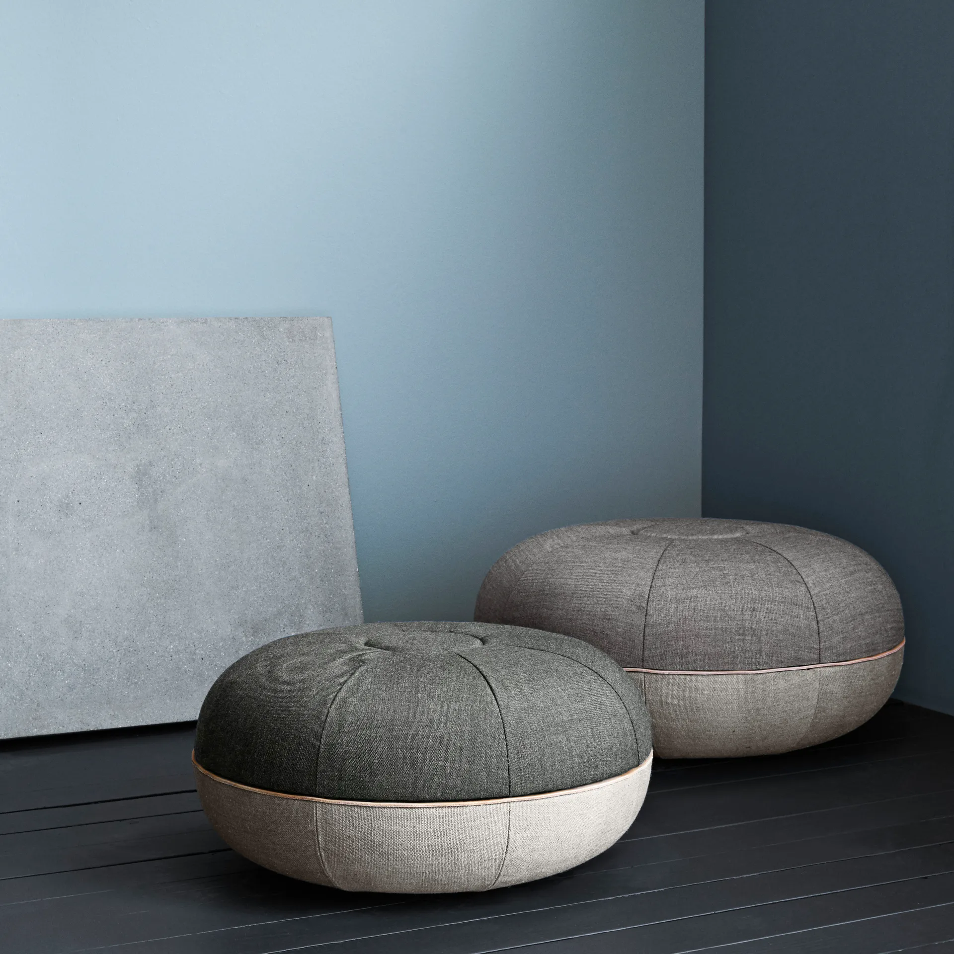 Pouf-istuintyyny, pieni, Slate Fritz Hansen