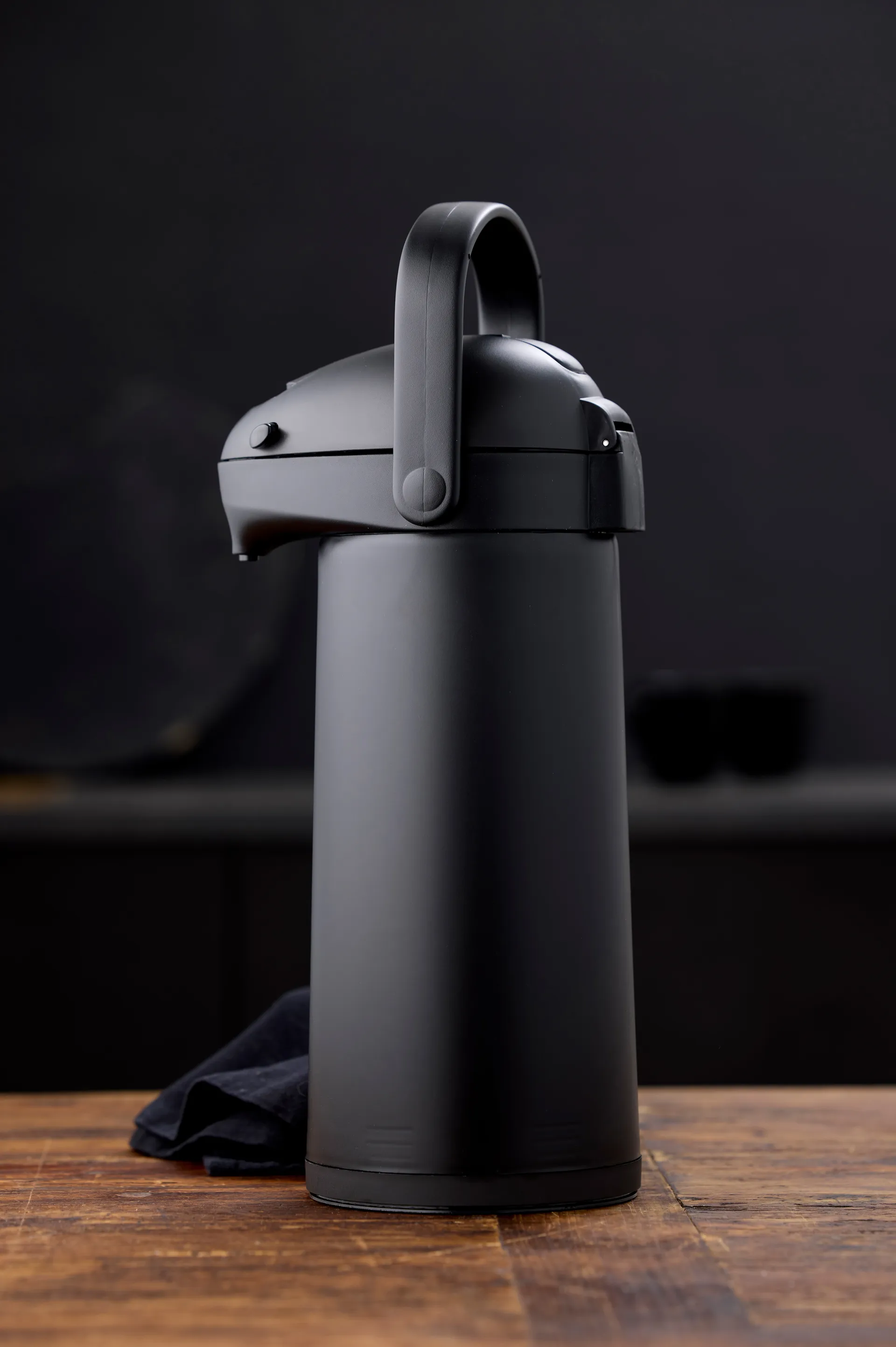 Funktion pumppukannu 1,9 litraa, Musta Funktion