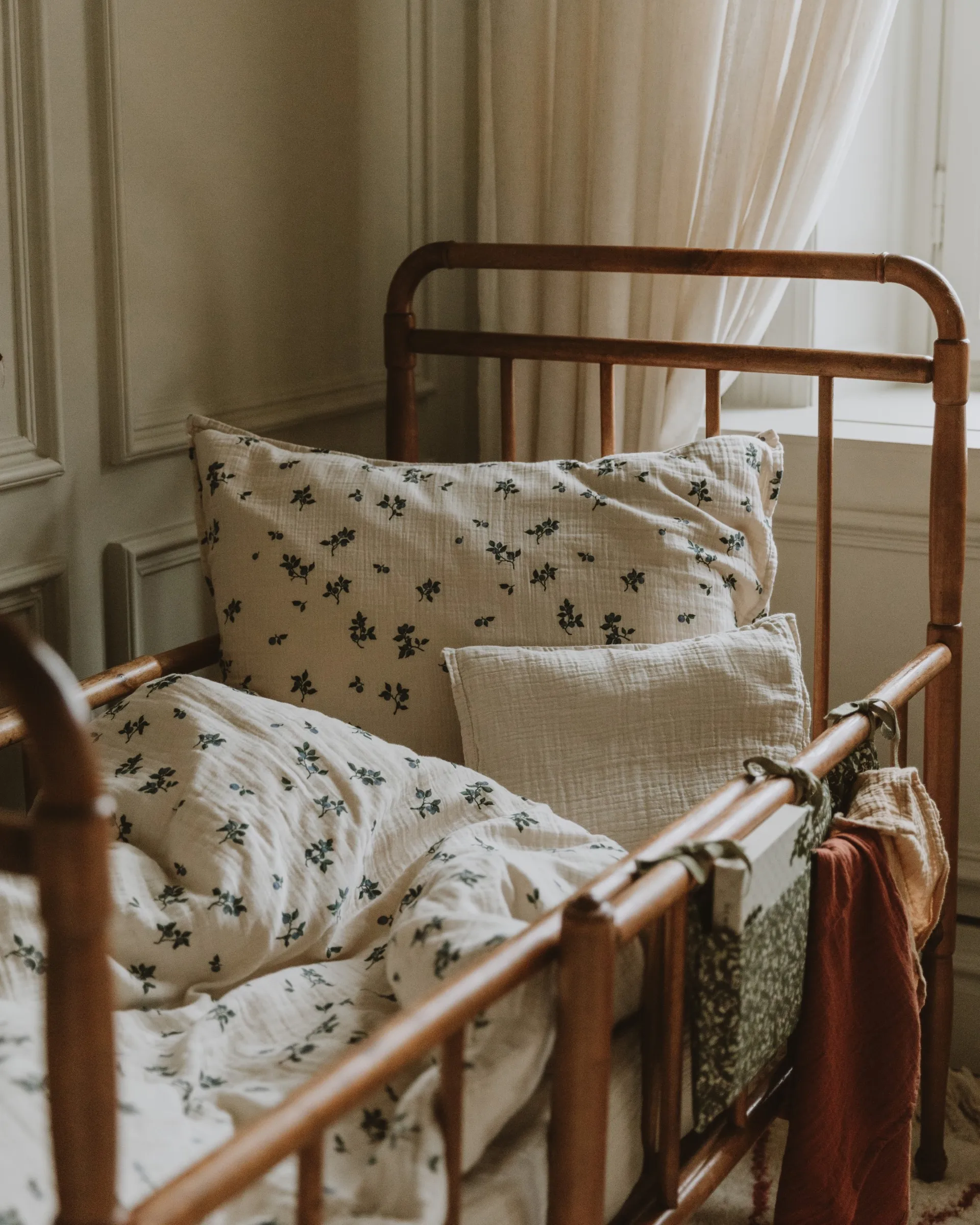 Blueberry Muslin pussilakanasetti junior, 100x140 cm/40x60 cm Garbo&Friends