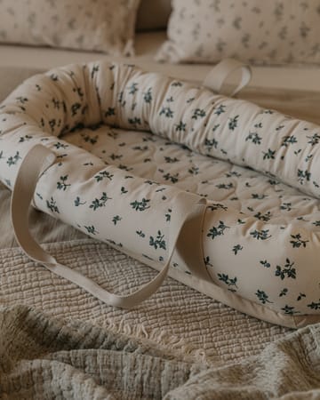 Blueberrysatiini tikattu babynest - 43x87x16 cm - Garbo&Friends