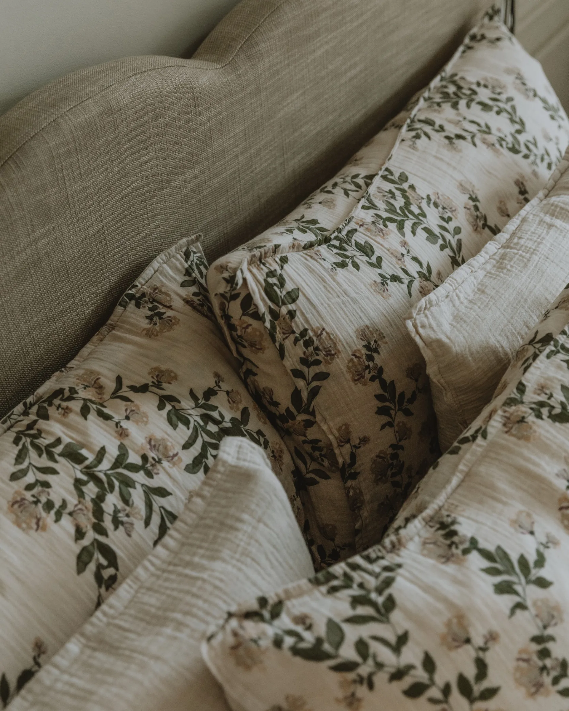 Honeysuckle Muslin tyynyliina, 50x60 cm Garbo&Friends