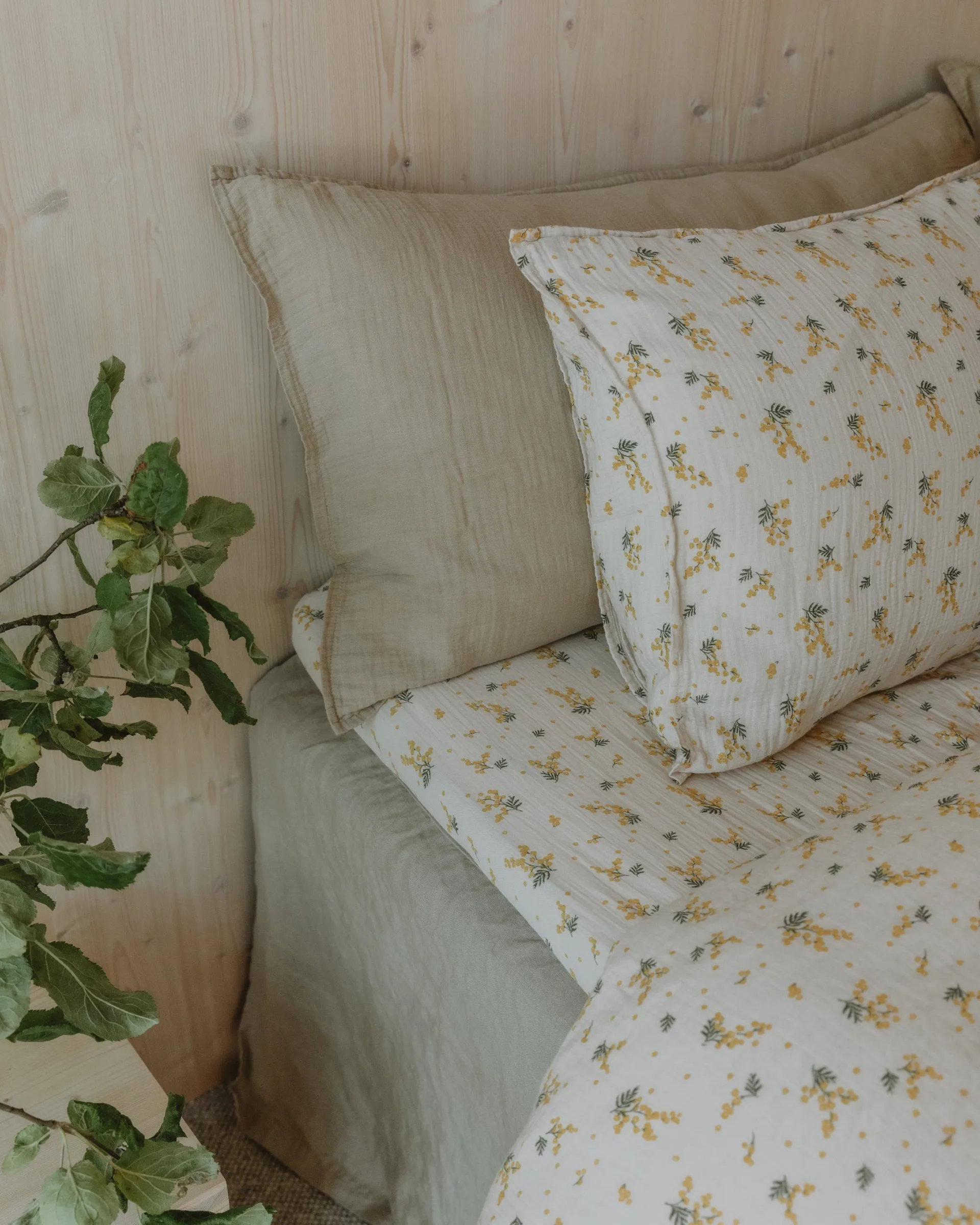 Mimosa Muslin muotoonommeltulakana, 180x200x30 cm Garbo&Friends