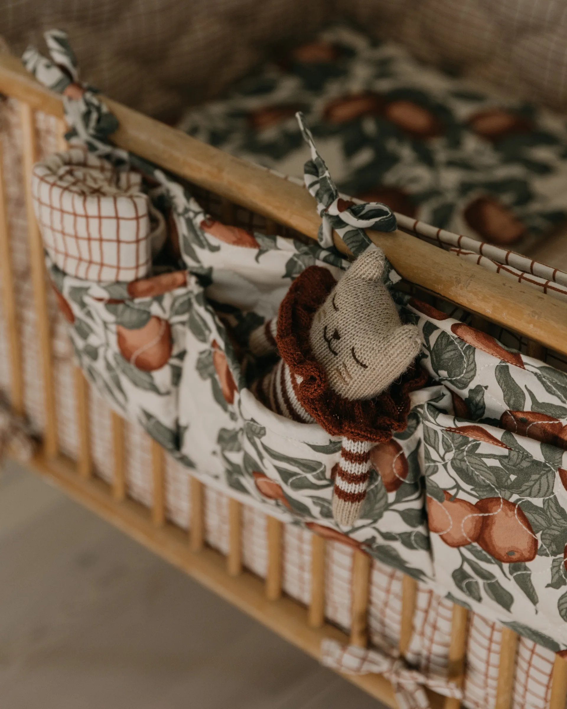 Pomme Satin Quilted sängyn tasku, 43x18 cm Garbo&Friends