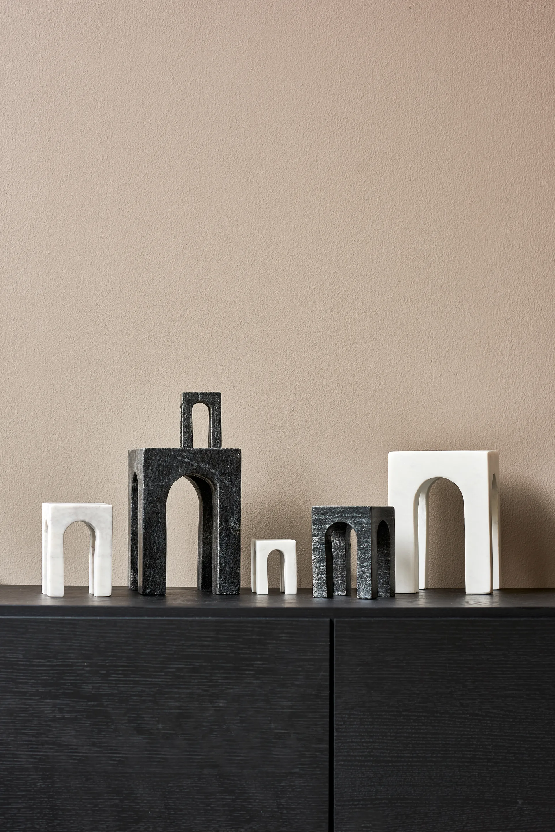 Arkis kirjatuki 3 osaa, Musta Gejst