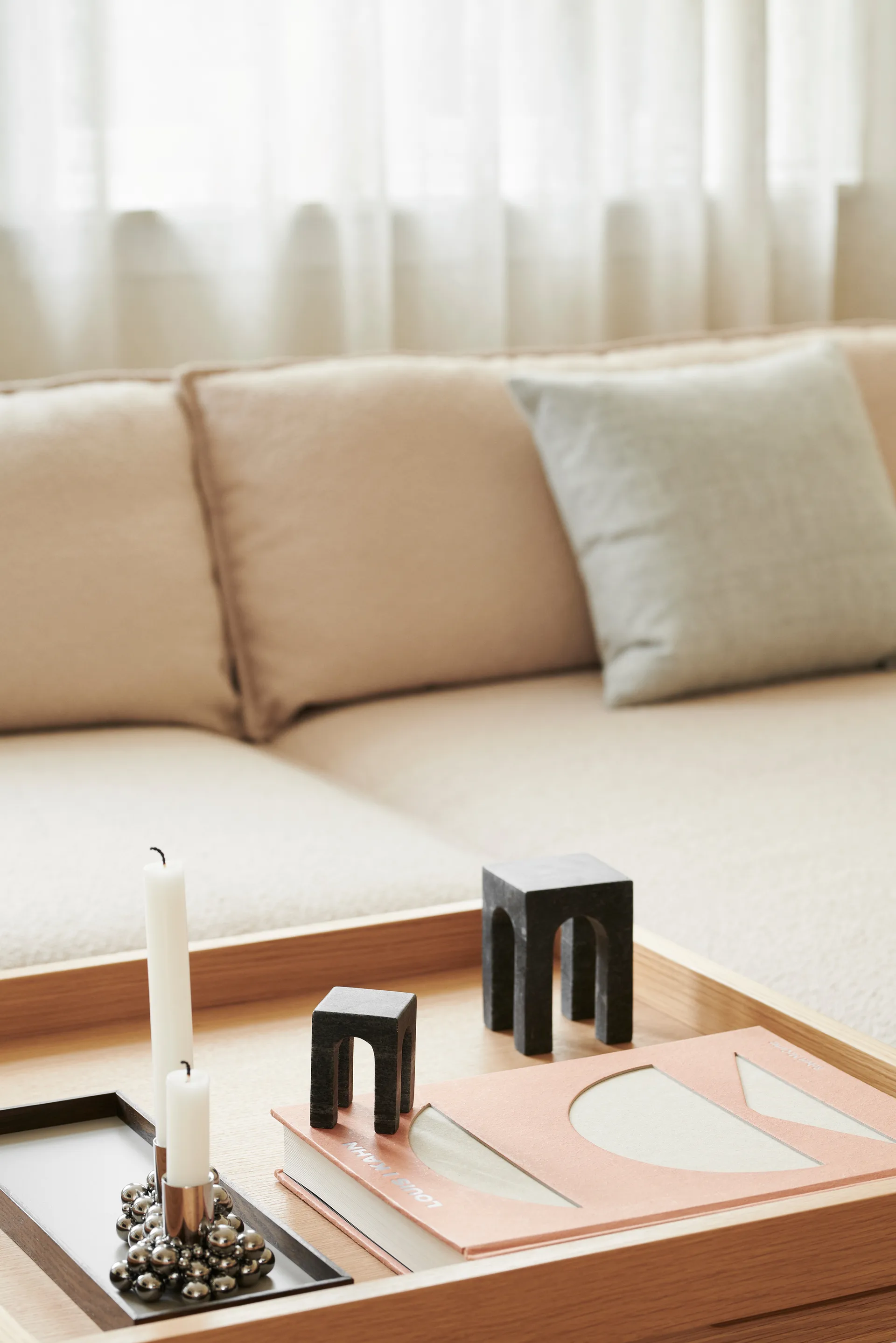 Frame tarjotin small 11x32,4 cm, Savutammi-harmaa Gejst