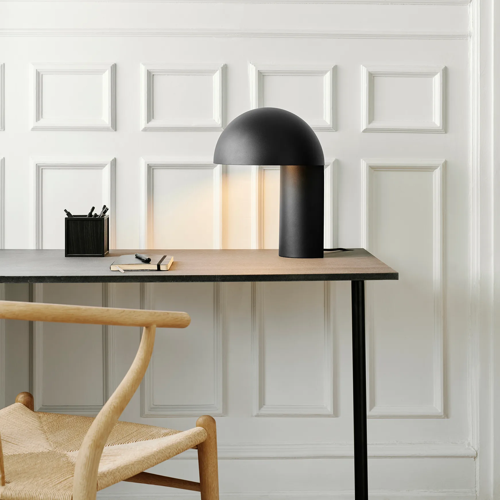 Leery pöytävalaisin 40 cm, Musta Gejst