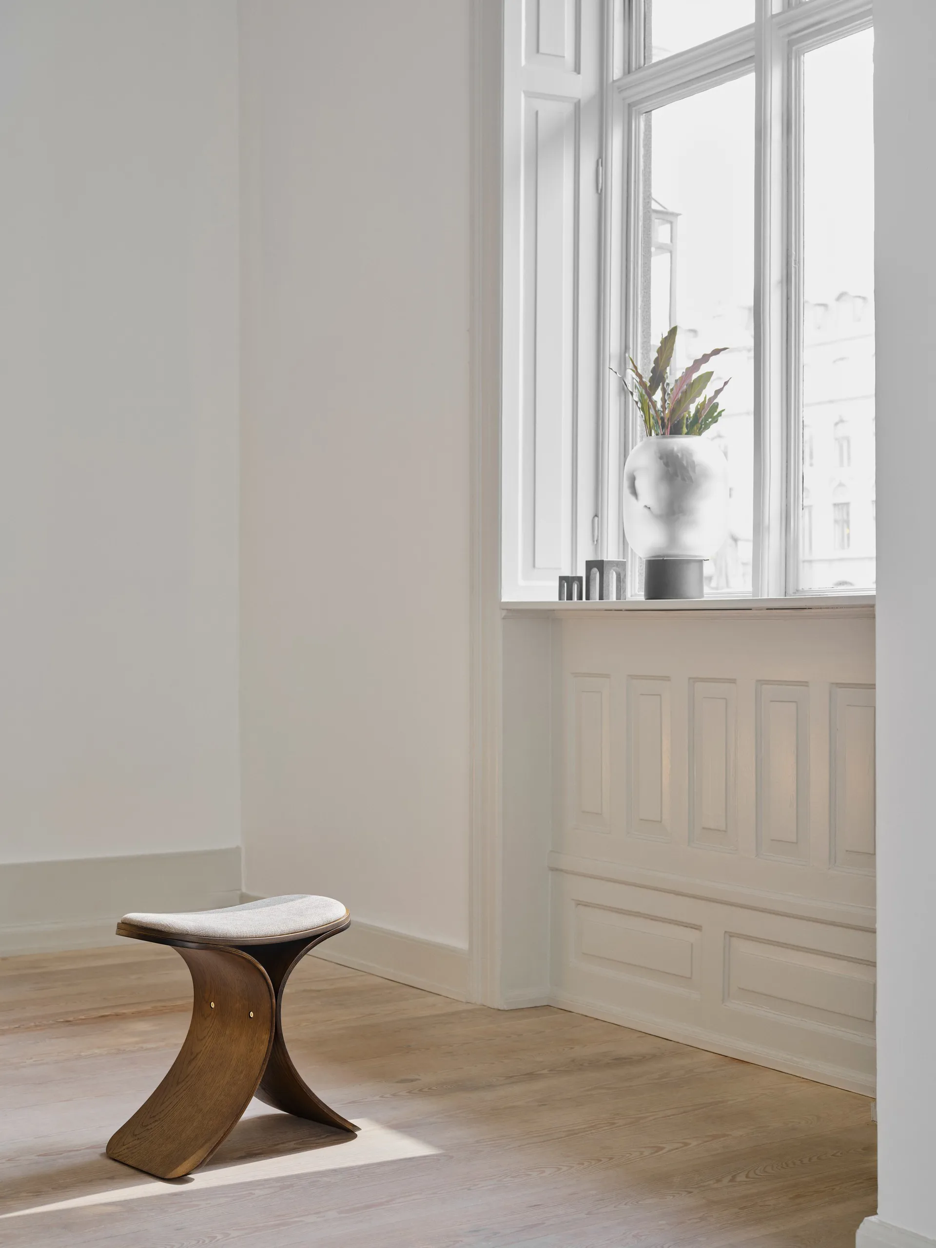 Luno jakkara 48×28×72 cm, Tumma tammi–tumma beige tekstiili Gejst