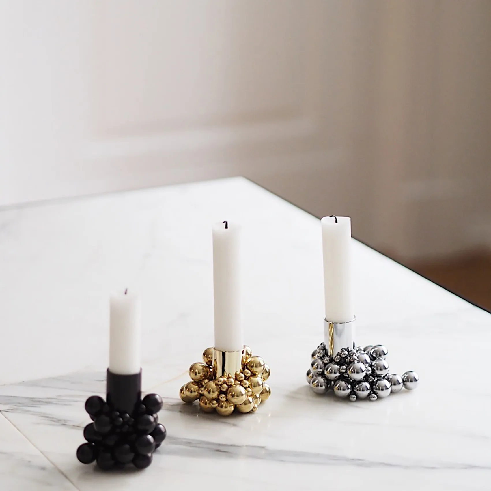 Molekyl kynttilänjalka 1, Messinki Gejst