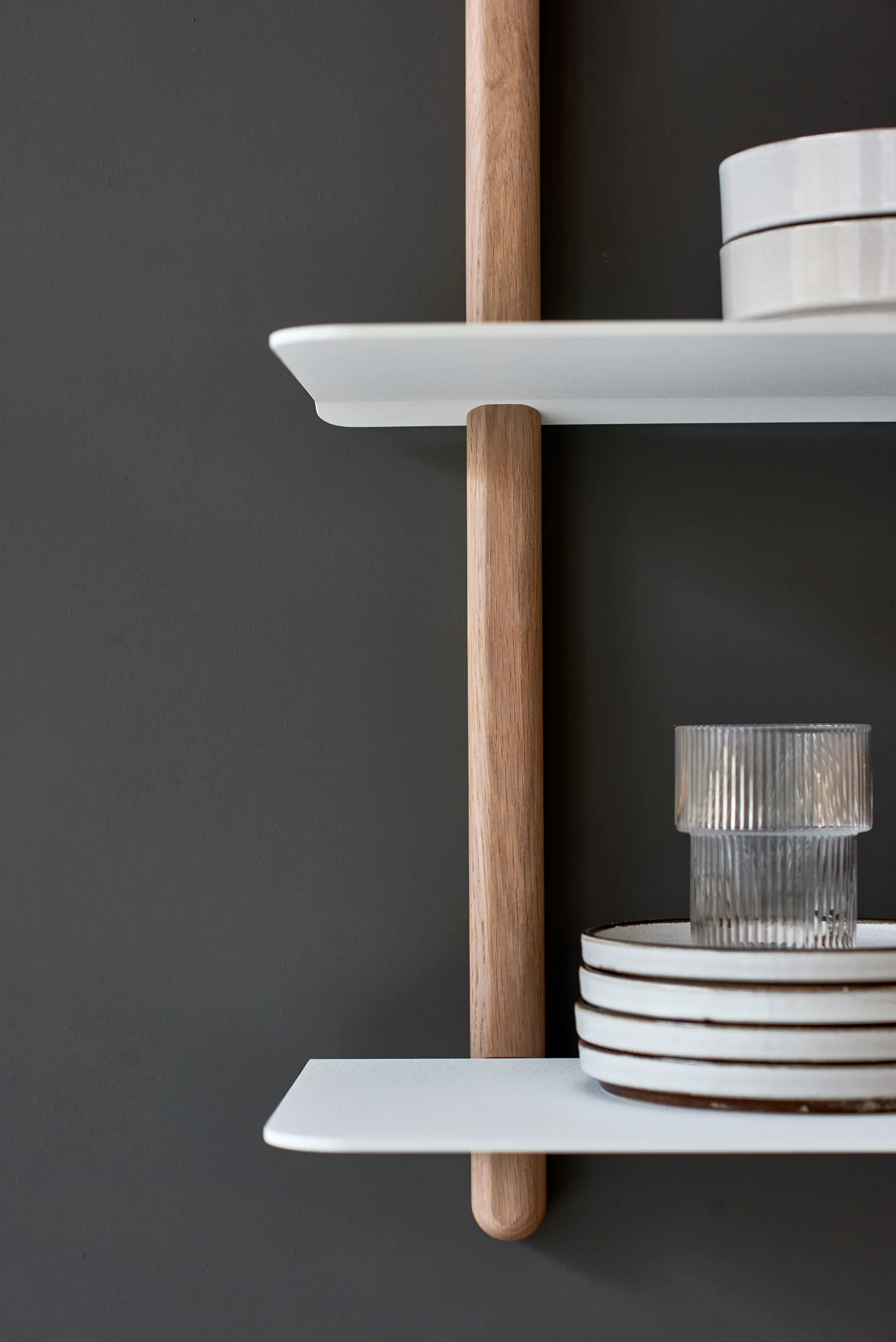 Nivo hylly A large, Vaalea tammi-valkoinen Gejst