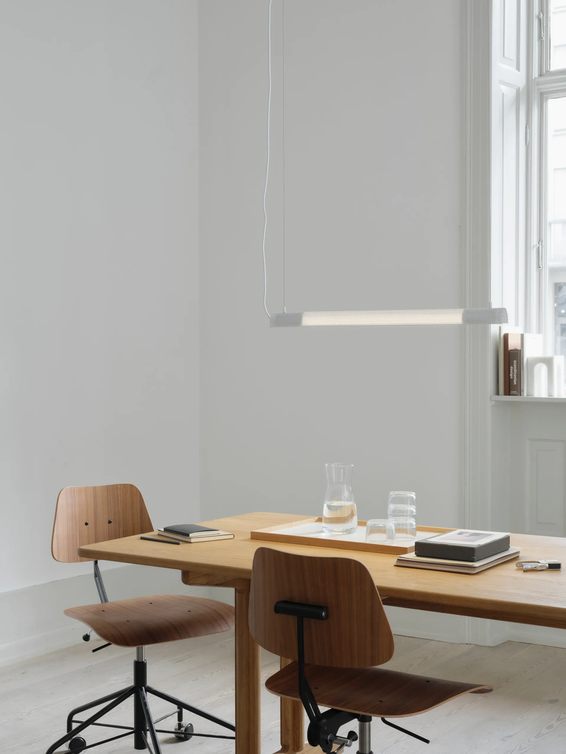 Radent riippuvalaisin short 70 cm, Valkoinen Gejst