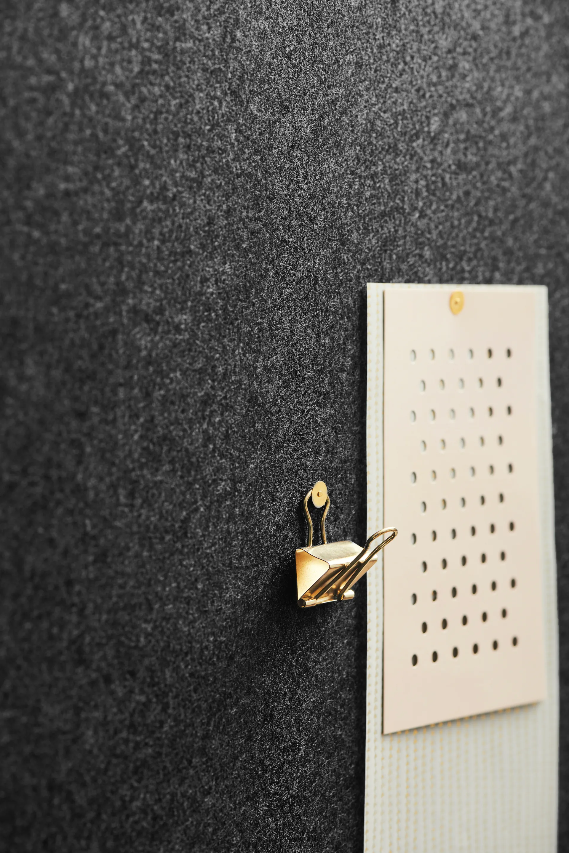 Retell pinboard ilmoitustaulu Ø 80 cm, Musta Gejst