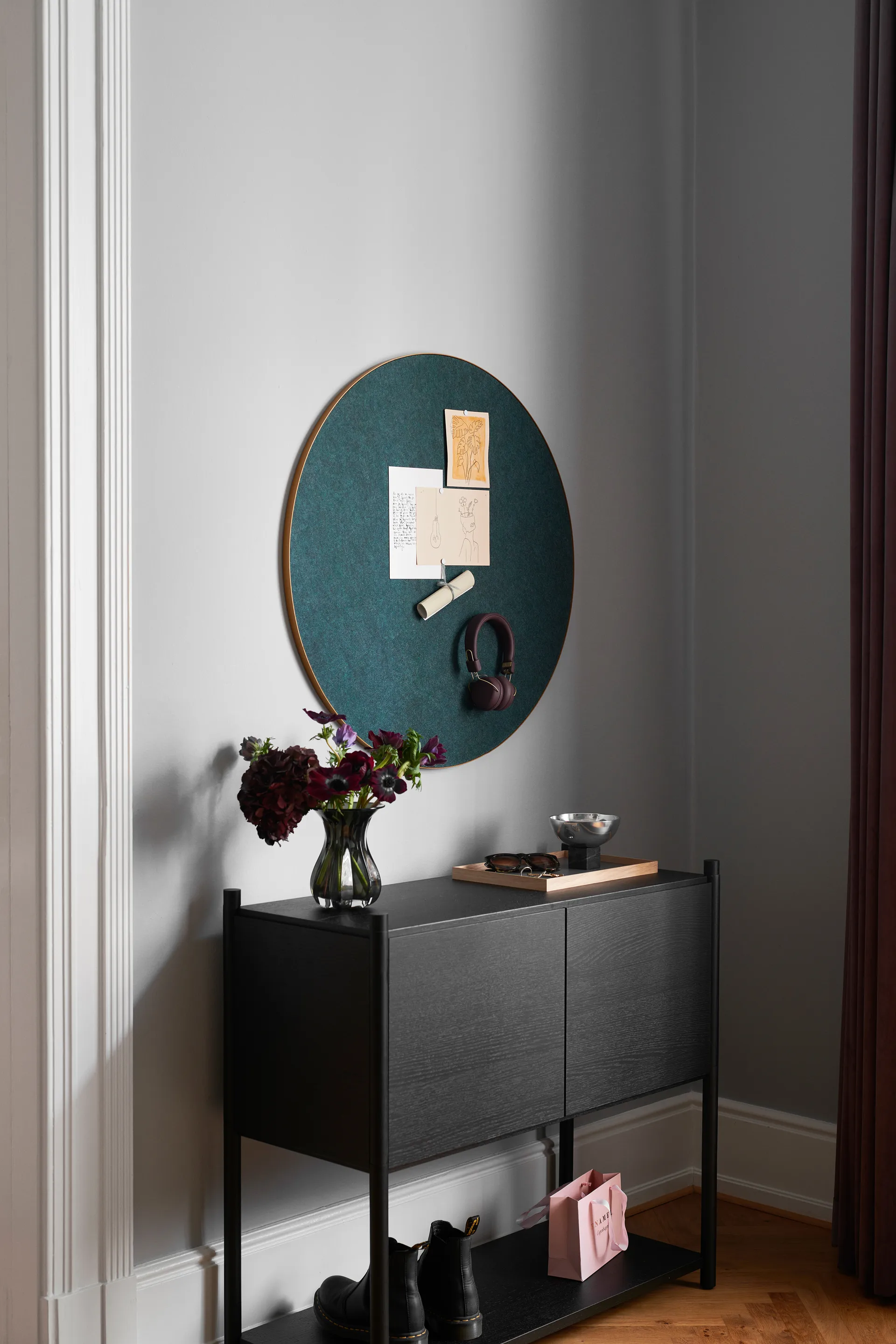 Retell pinboard ilmoitustaulu Ø 80 cm, Vihreä-messinki Gejst