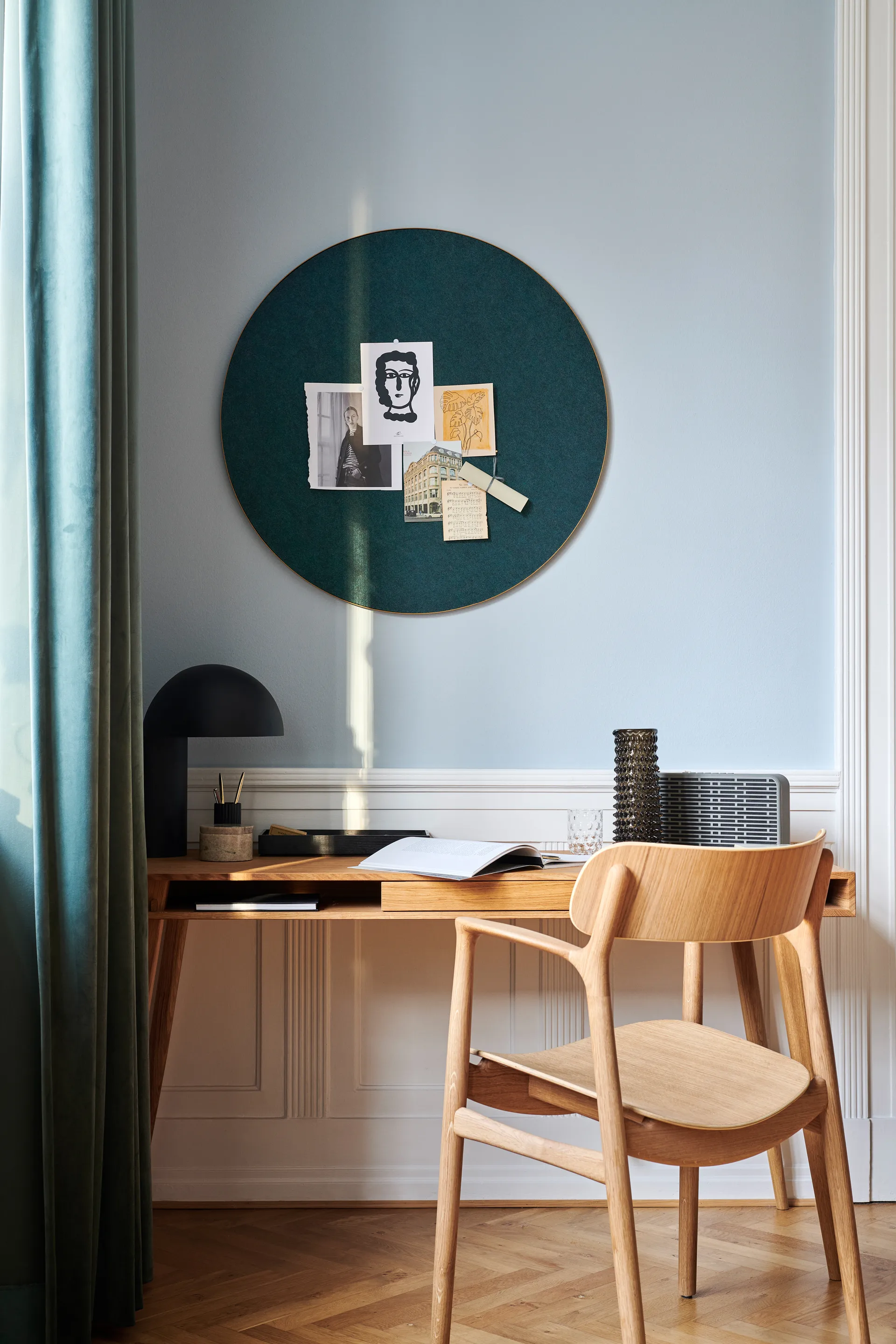 Retell pinboard ilmoitustaulu Ø 80 cm, Vihreä-messinki Gejst