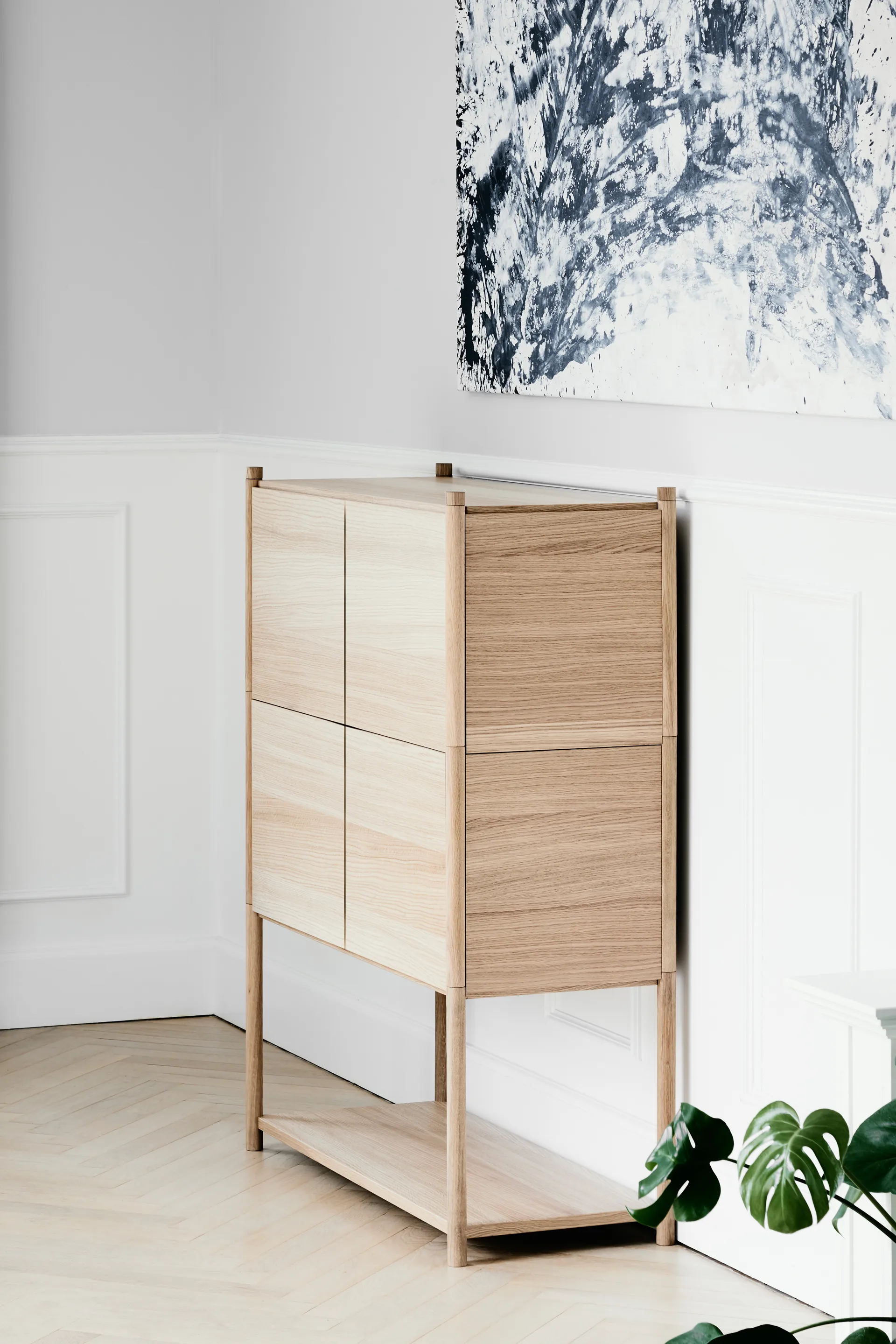 Sceene bookcase E, Vaalea tammi Gejst