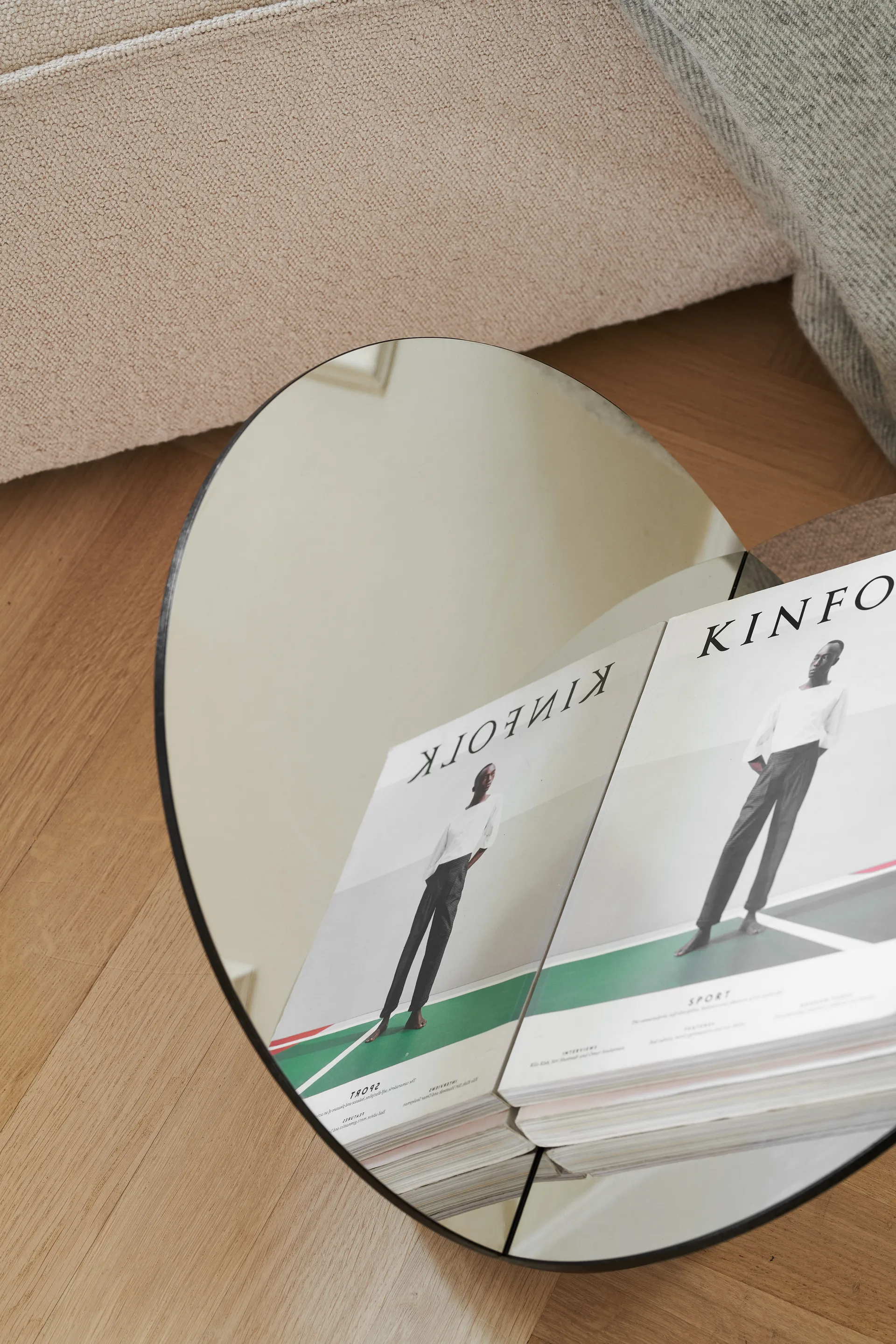 Silia sanomalehtiteline, Ruostumaton teräs Gejst