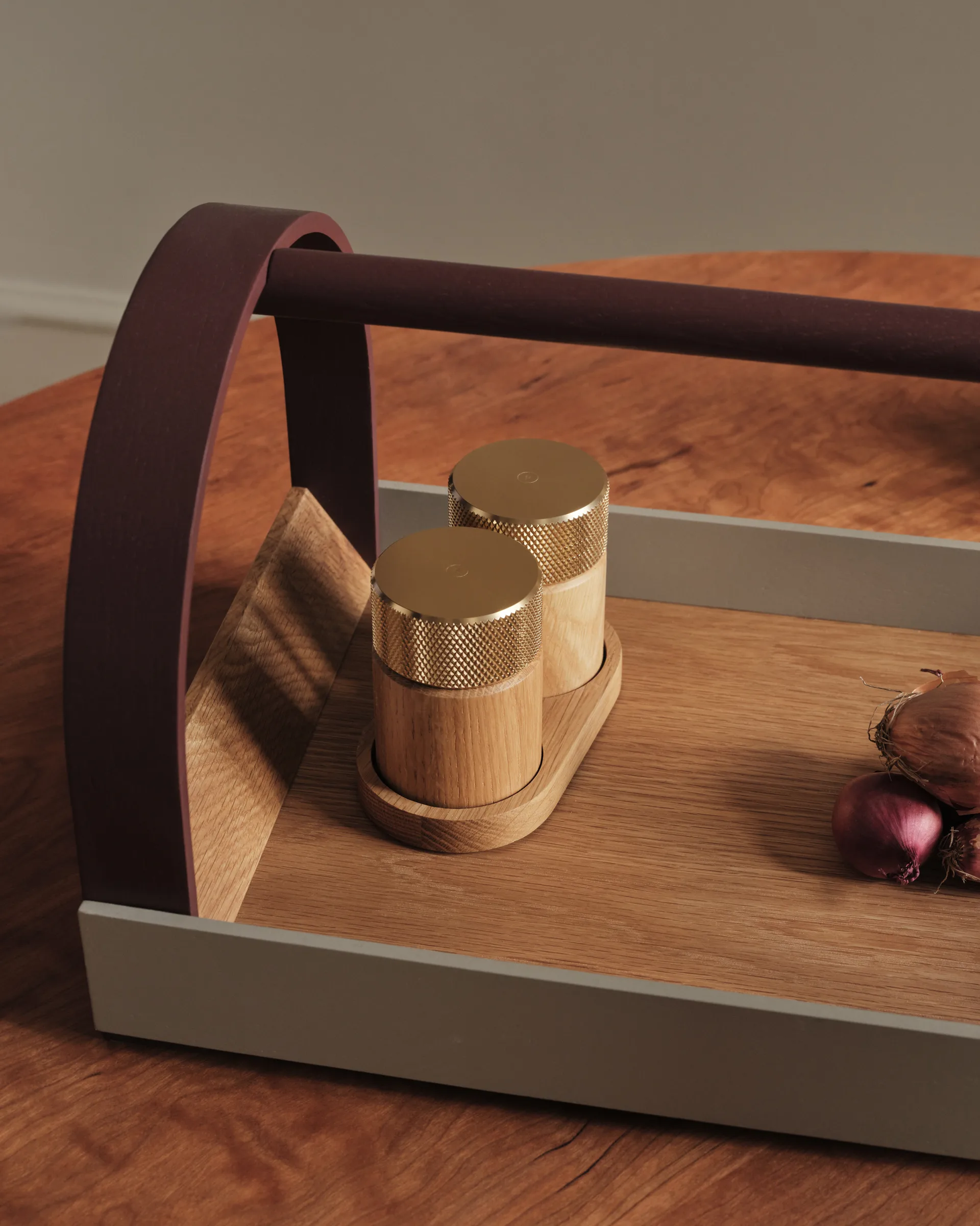 Sina suola- ja pippurimylly 6 cm, Tammi messinki Gejst