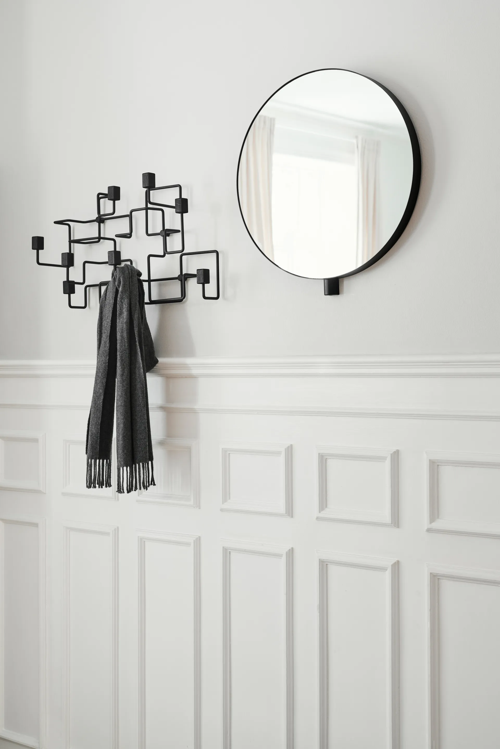 Underground vaateripustin, Musta-mustaksi petsattu tammi Gejst