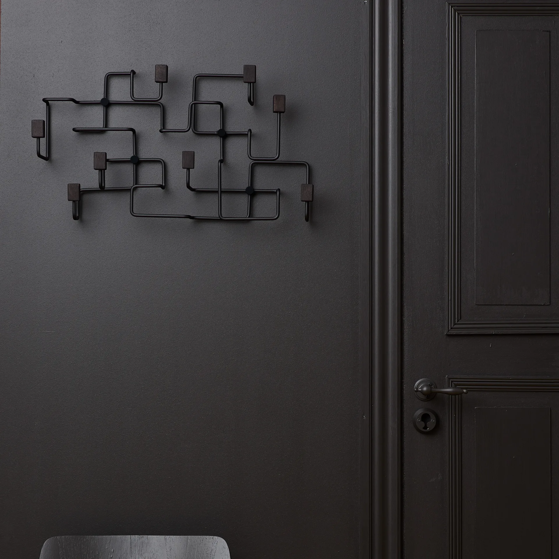 Underground vaateripustin, Musta-mustaksi petsattu tammi Gejst