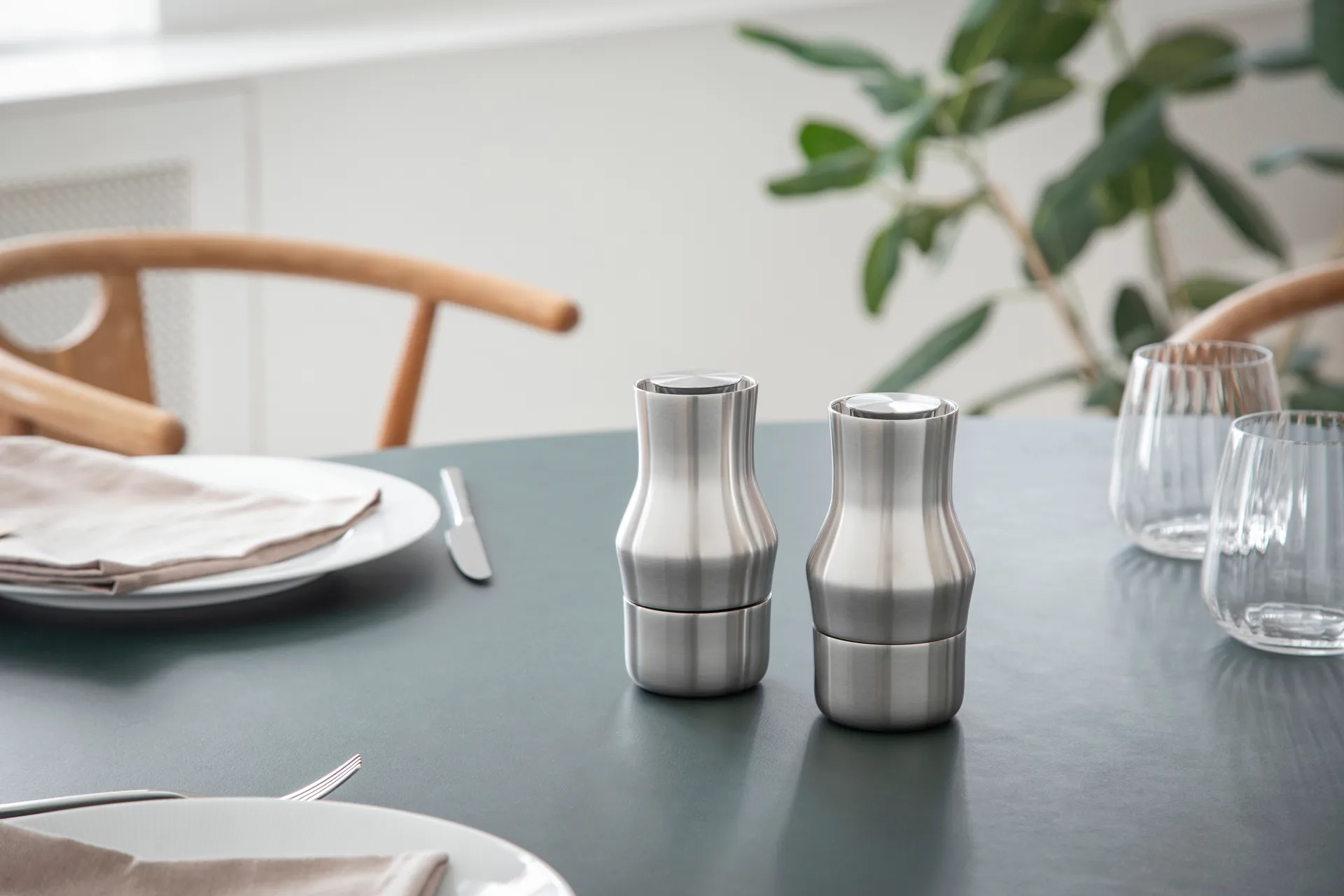 Dorotea maustemylly 14 cm, Matta teräs Gense