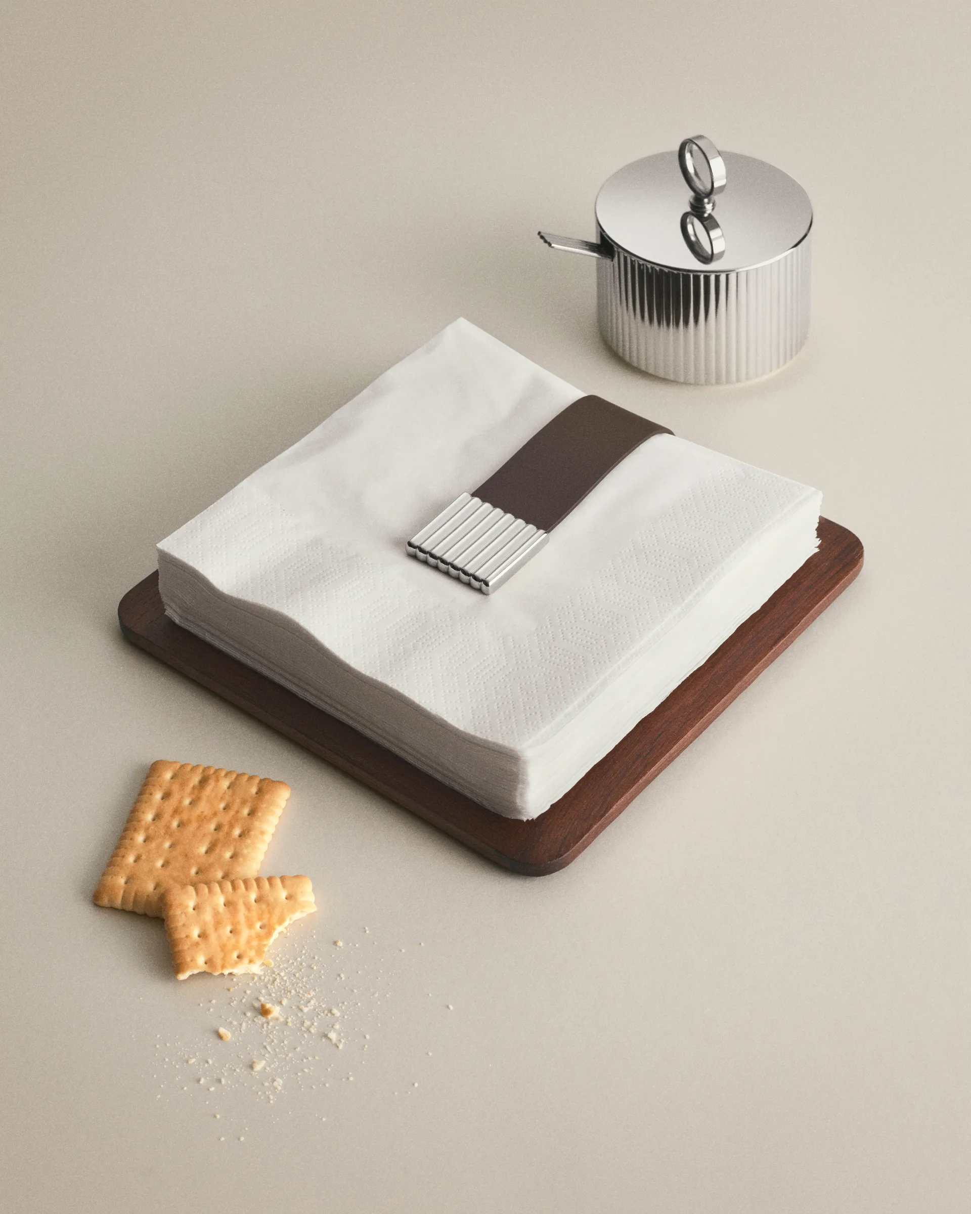 Bernadotte lautasliinapidike 20,1x20,1 cm, Ruostumaton teräs Georg Jensen