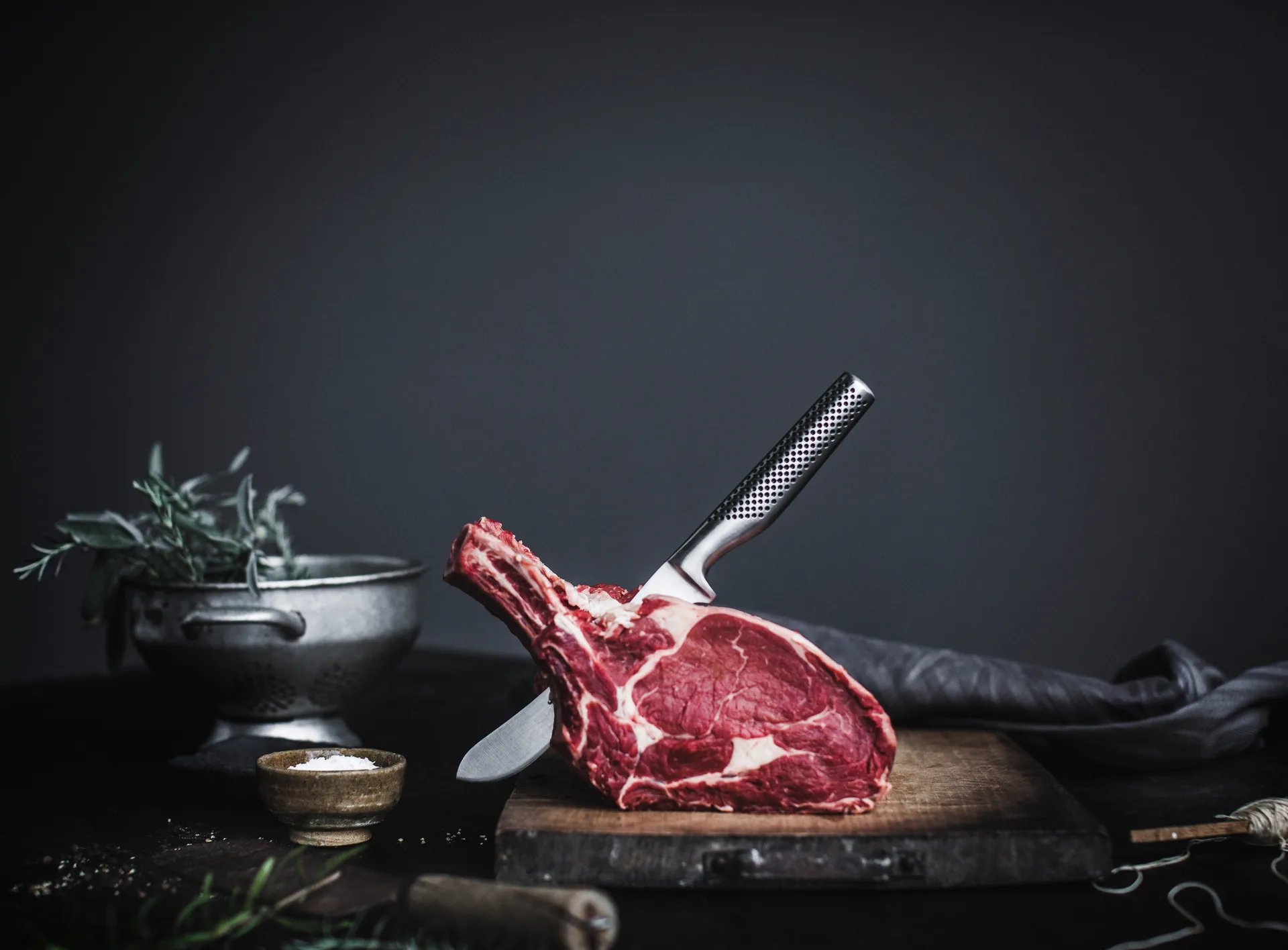 Global GF-27 -teurastusveitsi taottu 16 cm, ruostumaton teräs Global