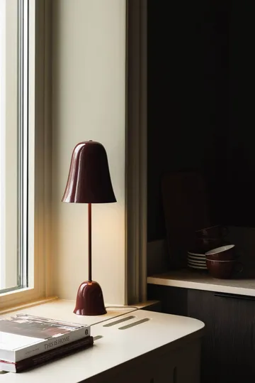 Blåklockan pöytälamppu - Winröd (punainen), Ø16xK50 cm - Globen Lighting