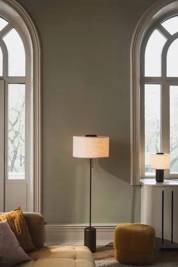 Bosco pöytälamppu - Ruskeaksi petsattu tammi - Globen Lighting