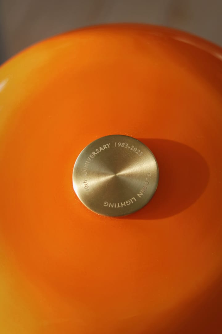 Bullen 25 pöytälamppu, Orange Globen Lighting
