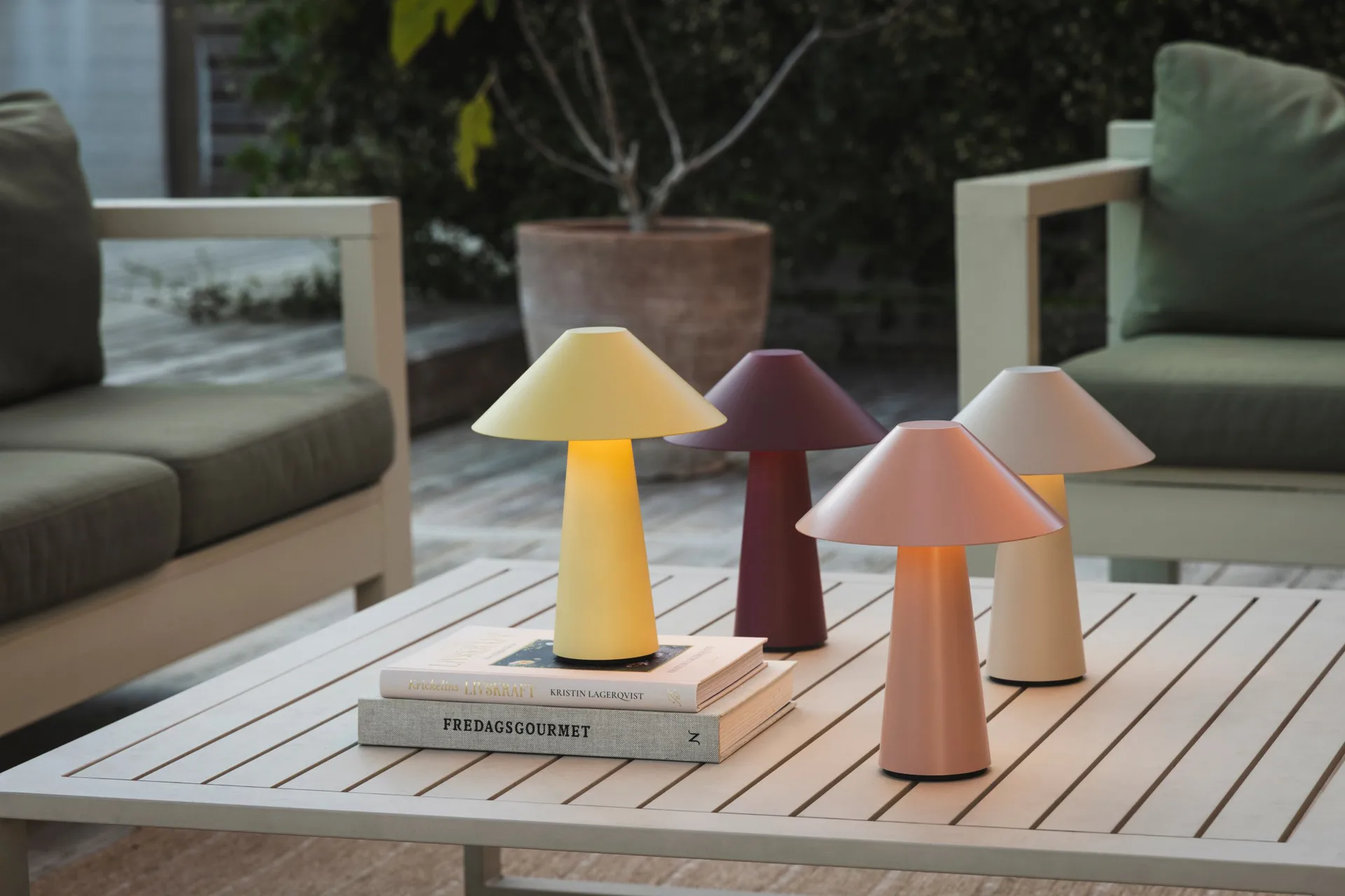 Cannes kannettava pöytävalaisin, Kaura keltainen Globen Lighting